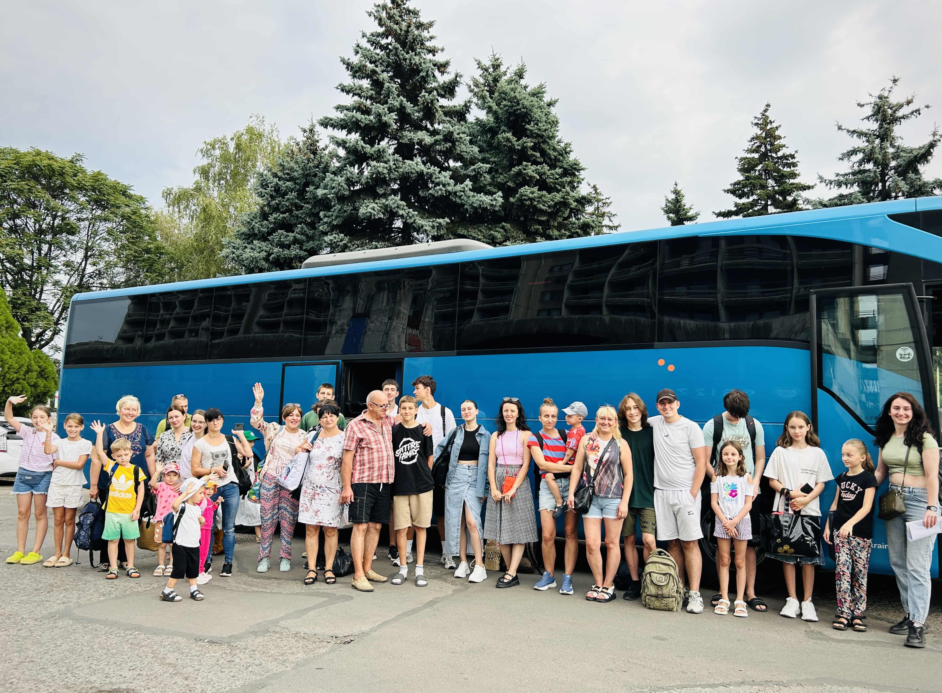 Діти та рідні загиблих захисників із Ужгорода поїхали на відпосинок у Косино