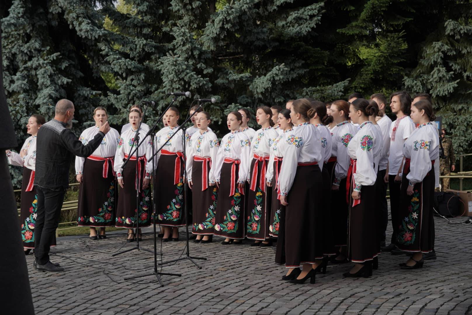 В Ужгороді вшанували памʼять полеглих захисників (ФОТО)