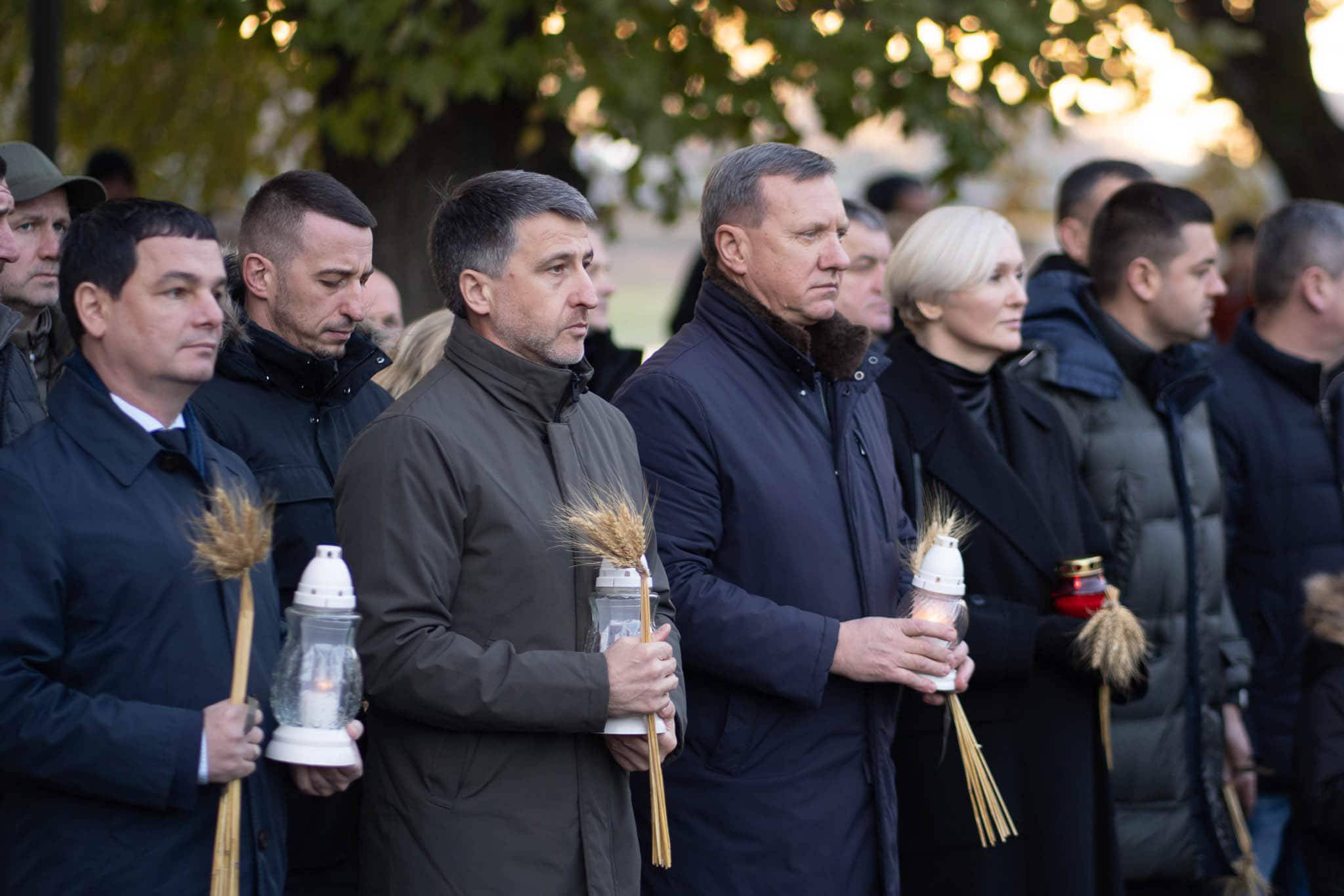 В Ужгороді вшанували пам'ять жертв Голодоморів