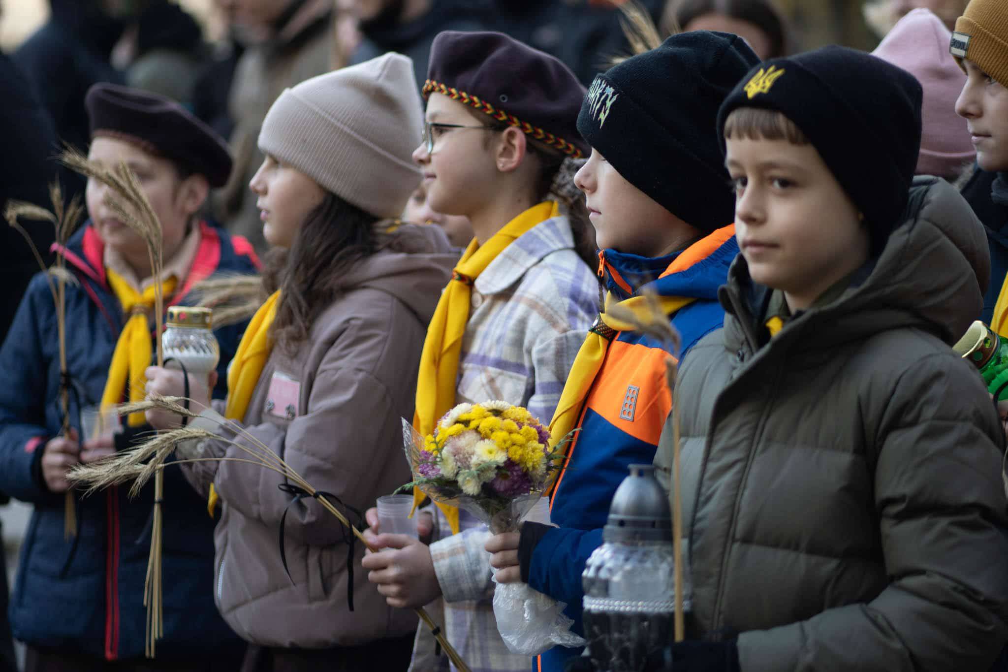 В Ужгороді вшанували пам'ять жертв Голодоморів