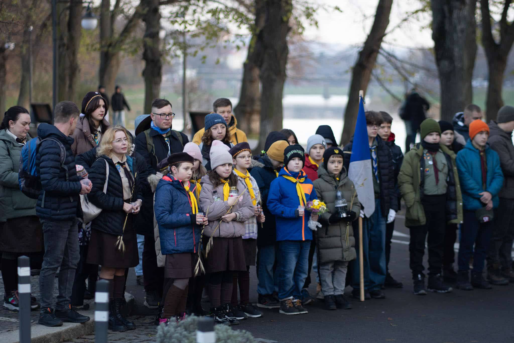 В Ужгороді вшанували пам'ять жертв Голодоморів