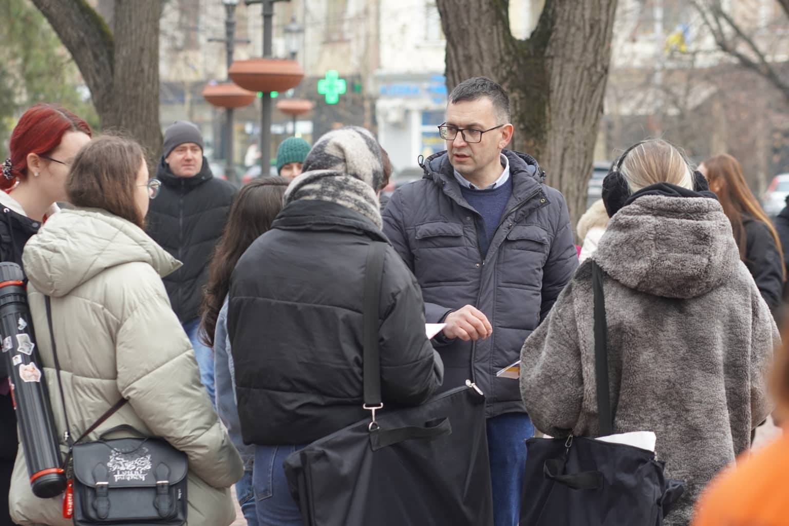 Просвітницьку кампанію провели в Ужгороді у межах Всеукраїнської акції «16 днів проти насильства»