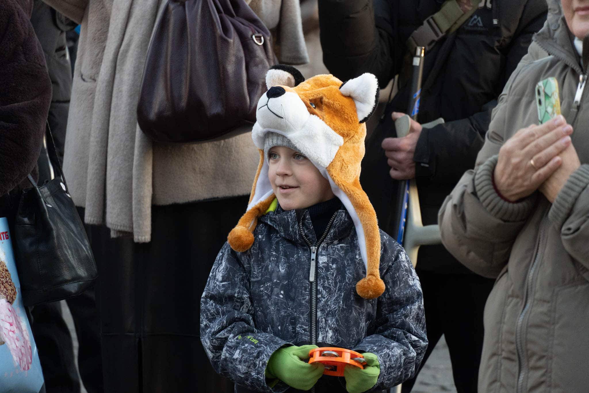 Благодійна колядницька хода в Ужгороді.  Народні колективи міста вітають із Різдвом Христовим!