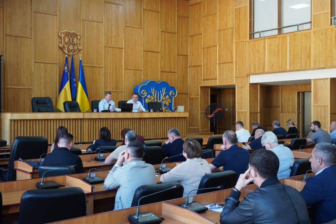 Позачергова сесія Ужгородської міської ради відбулася сьогодні, 29 квітня