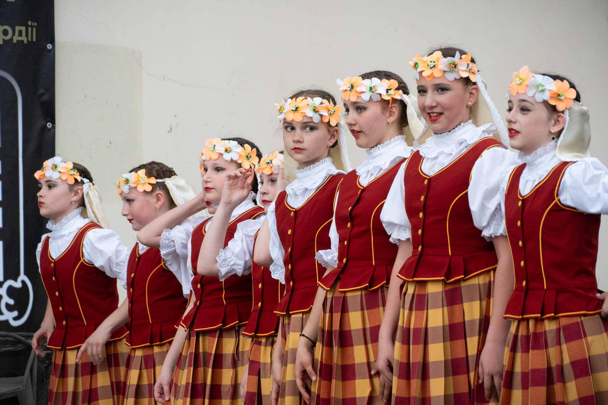 В Ужгороді відбувся концерт талановитих хореографічних колективів міста