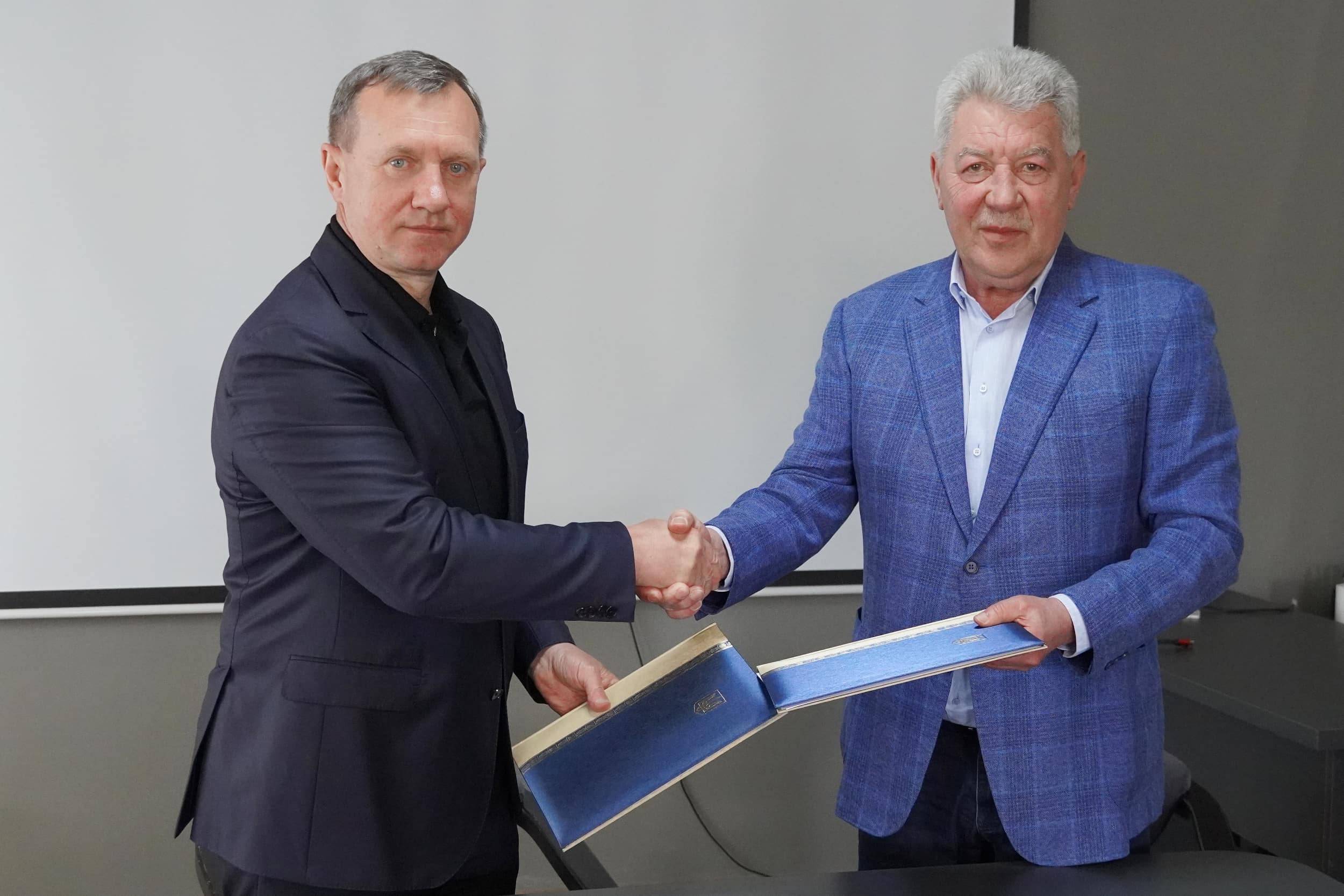 Ужгород та Бахмут підписали декларацію солідарності між громадами