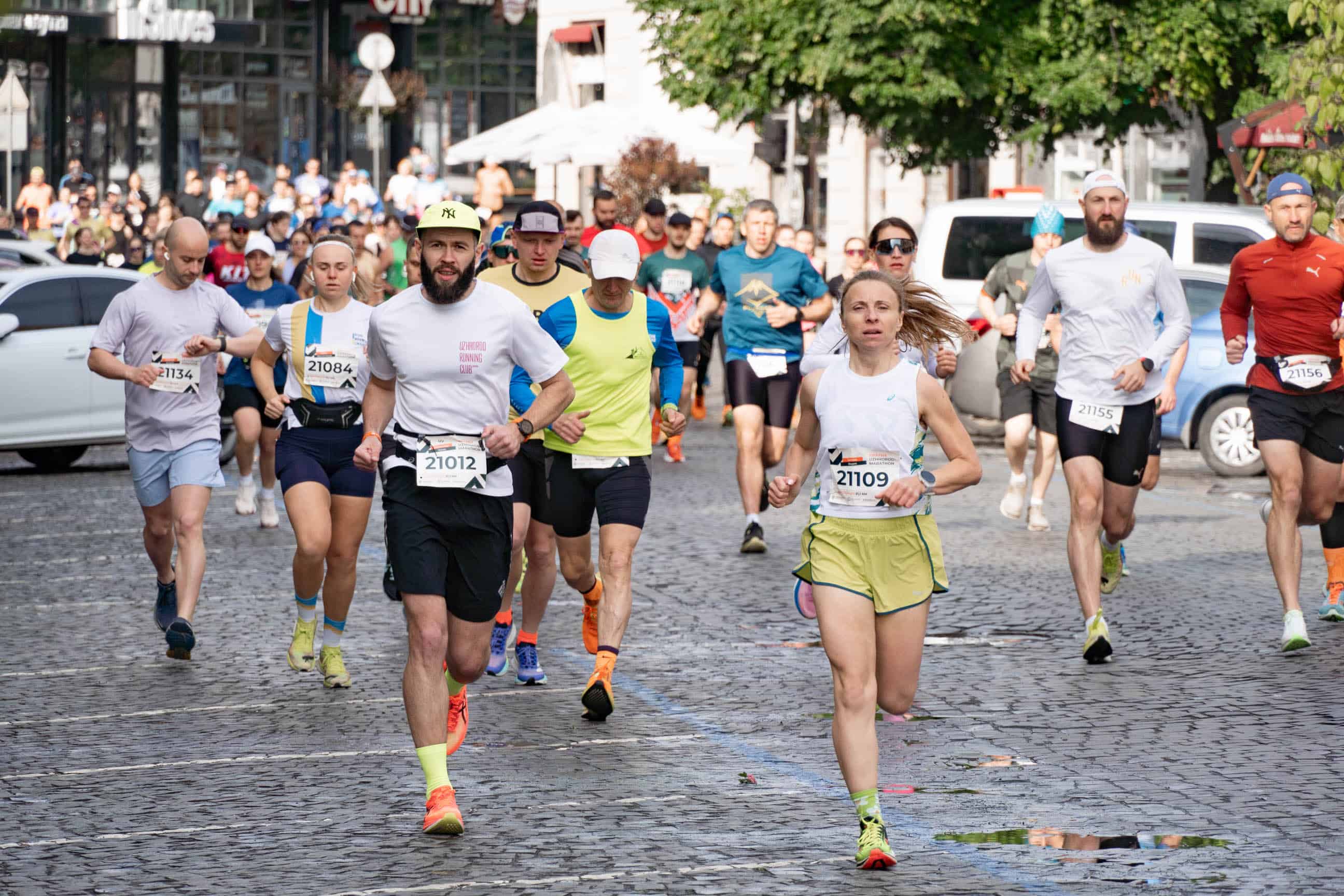 Понад 1000 людей долучилися сьогодні до Krayna Uzhhorod Marathon