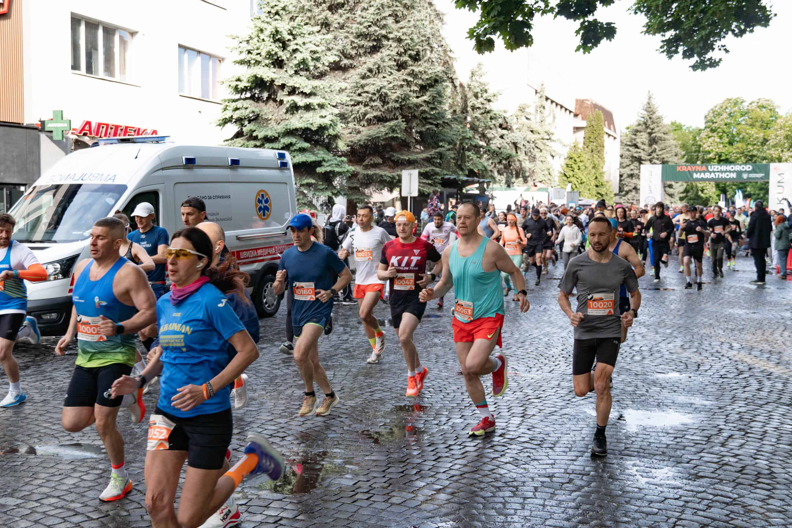 Понад 1000 людей долучилися сьогодні до Krayna Uzhhorod Marathon