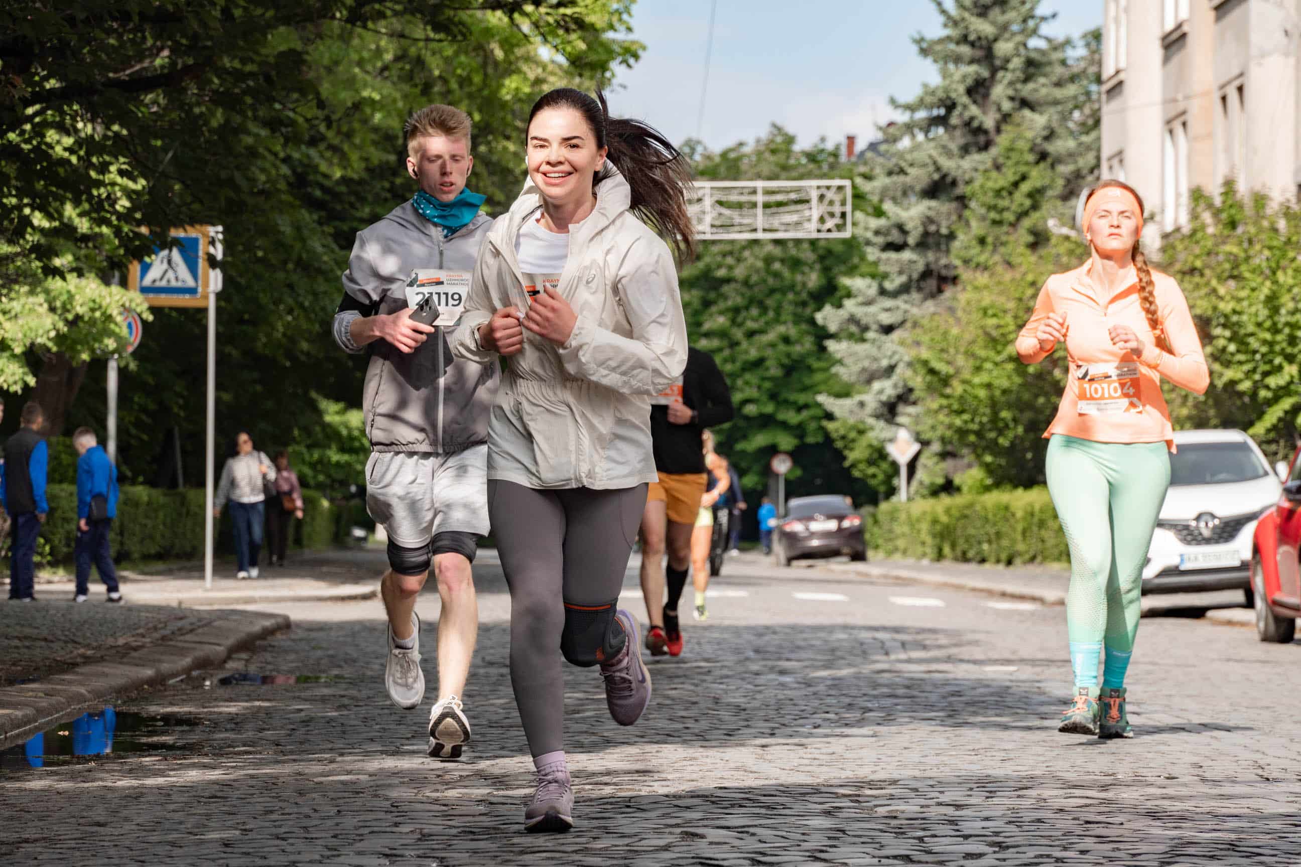 Понад 1000 людей долучилися сьогодні до Krayna Uzhhorod Marathon
