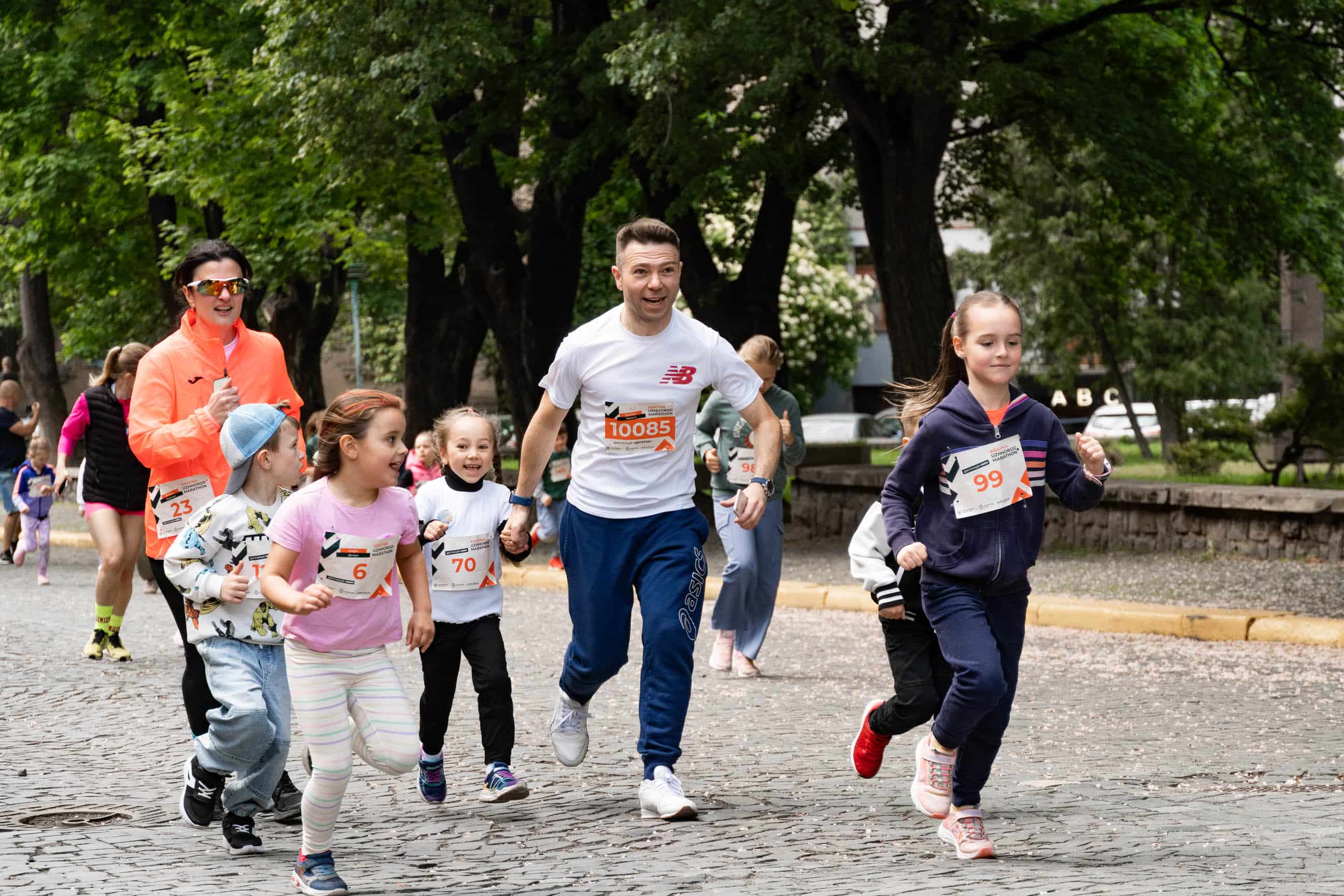 Понад 1000 людей долучилися сьогодні до Krayna Uzhhorod Marathon