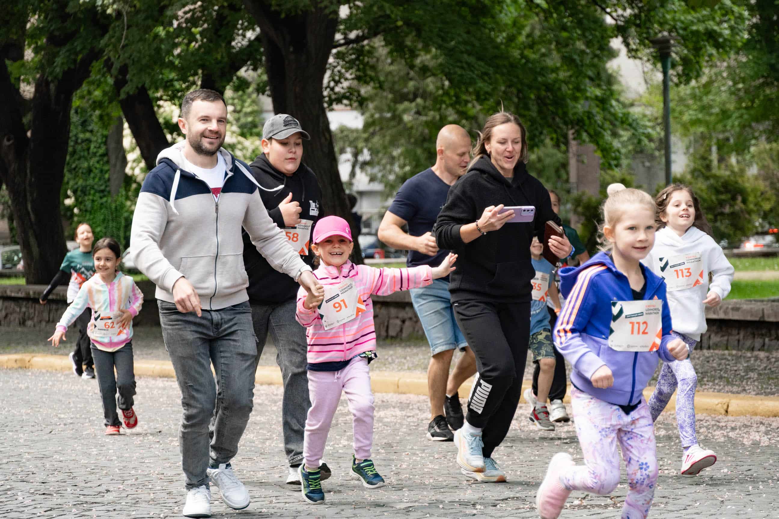 Понад 1000 людей долучилися сьогодні до Krayna Uzhhorod Marathon