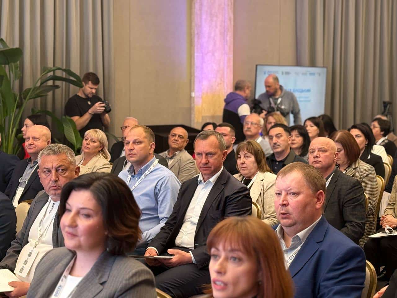 Громадські обговорення щодо реформи профільної старшої школи в контексті її впровадження на Закарпатті тривають сьогодні в Ужгороді