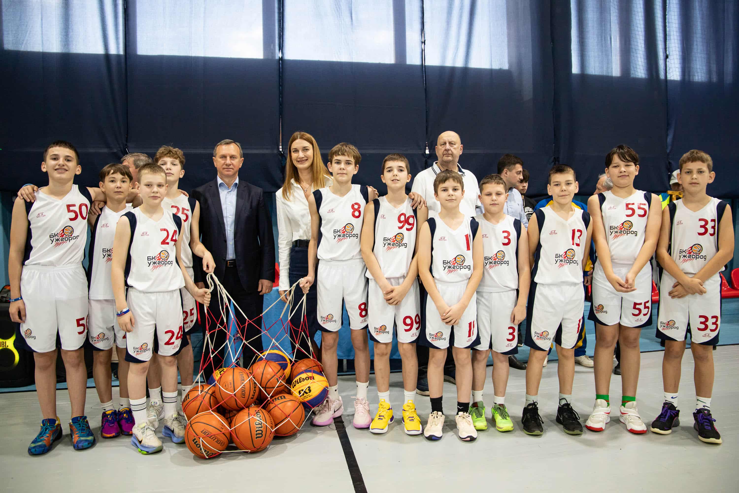 В Ужгороді днями відбувся чемпіонат України з баскетболу серед ветеранських команд – справжнє свято спорту, досвіду й командного духу