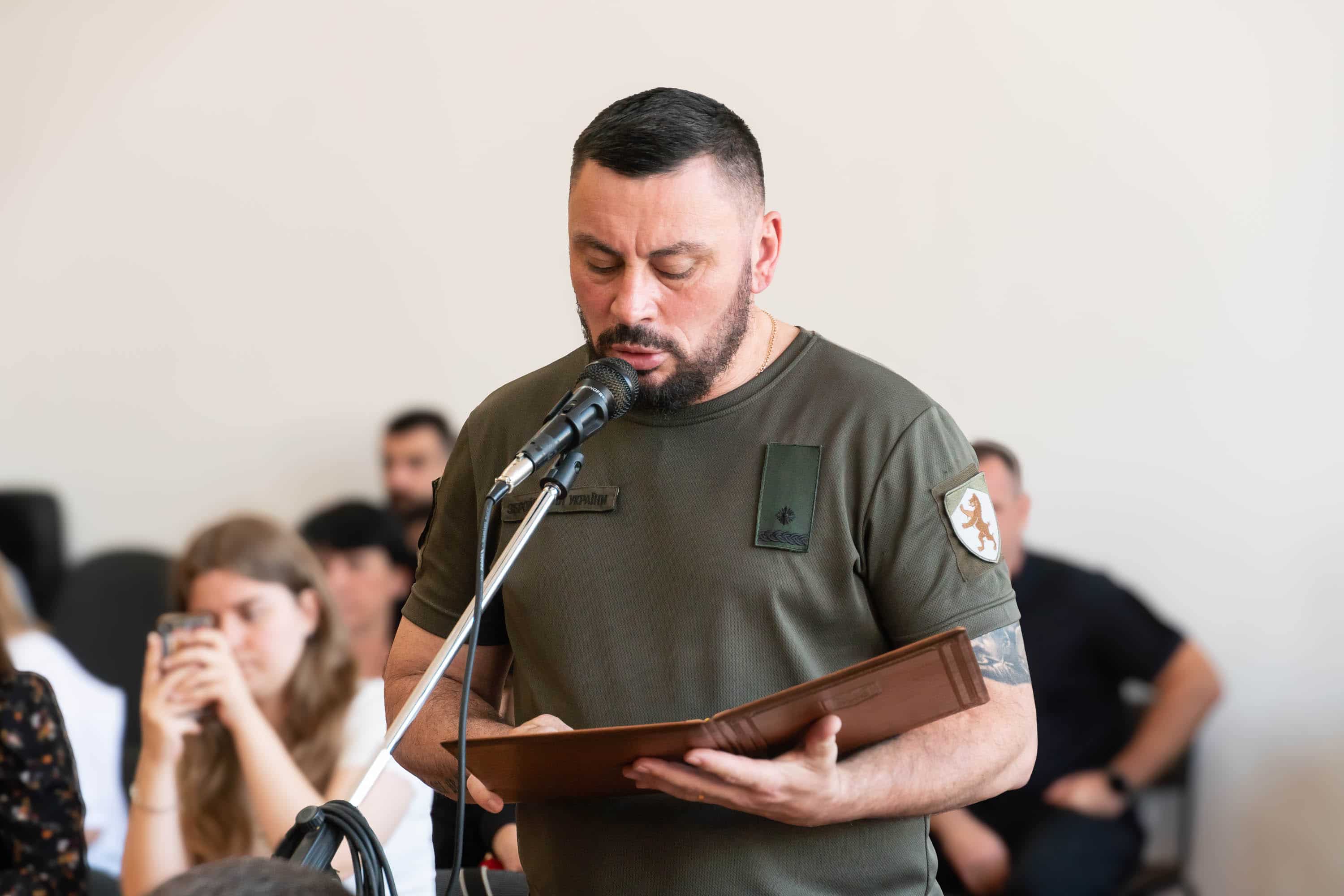 Ордени «За мужність» ІІІ ступеня (посмертно) рідним загиблих Захисників вручив міський голова Богдан Андріїв