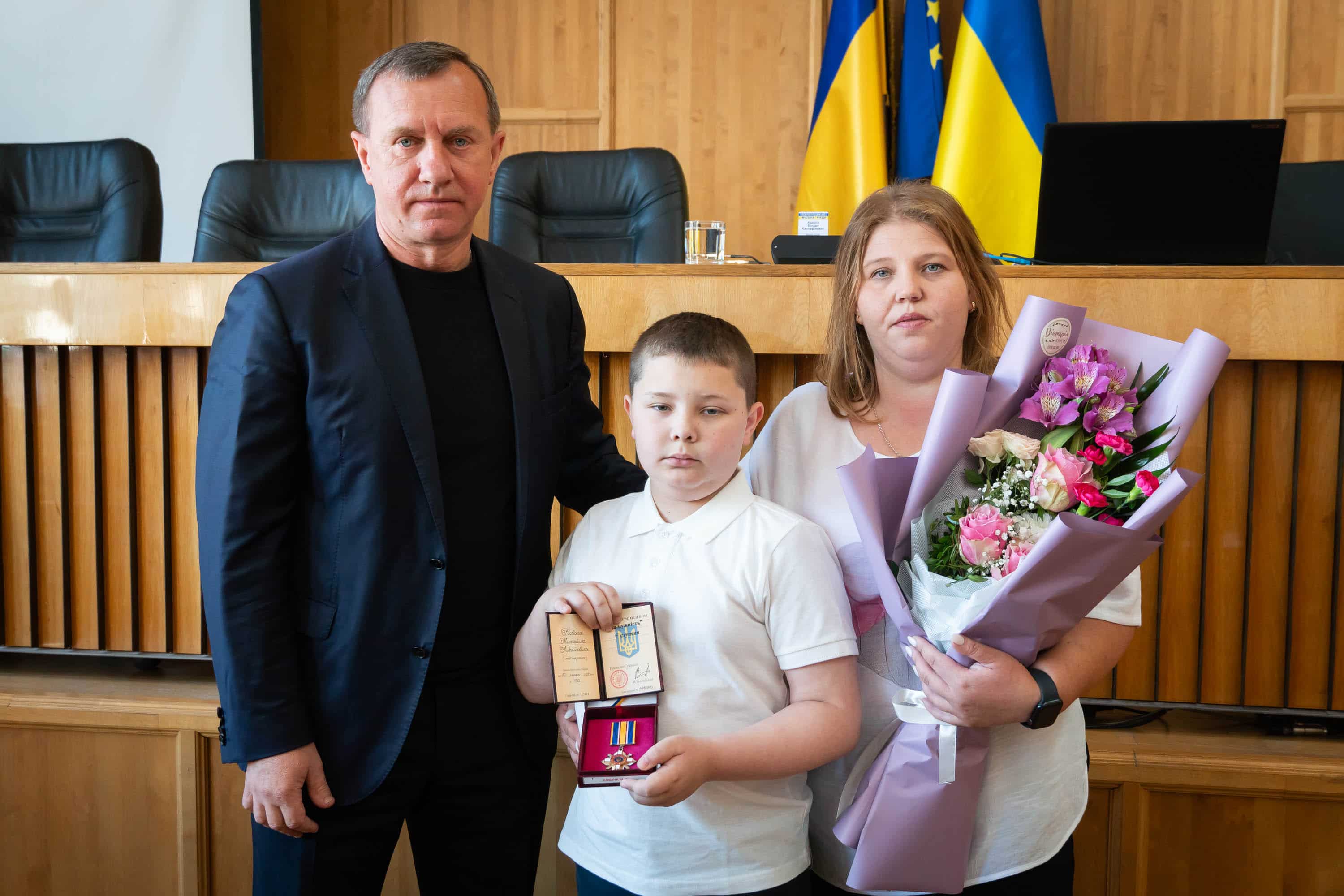 Ордени «За мужність» ІІІ ступеня (посмертно) рідним загиблих Захисників вручив міський голова Богдан Андріїв