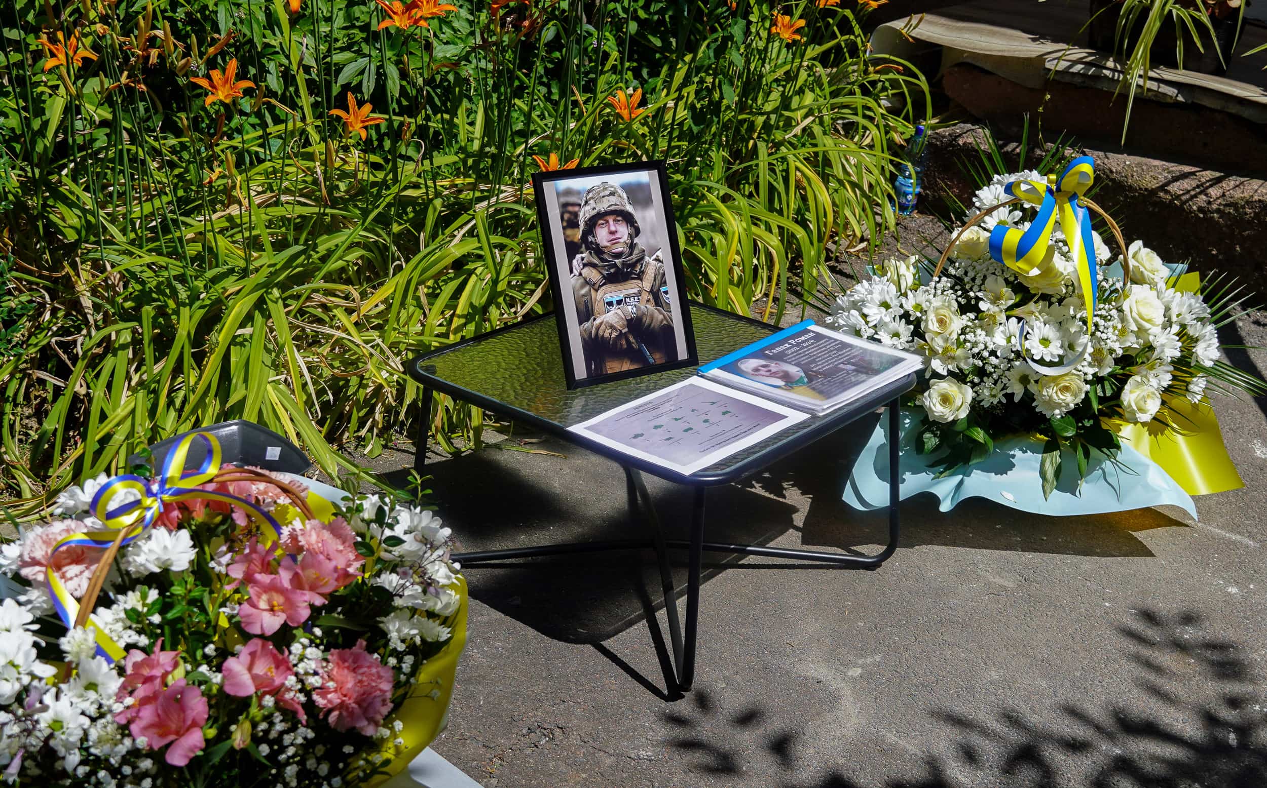 В Ужгороді відкрили меморіальну дошку полеглому Герою Роману Гапаку