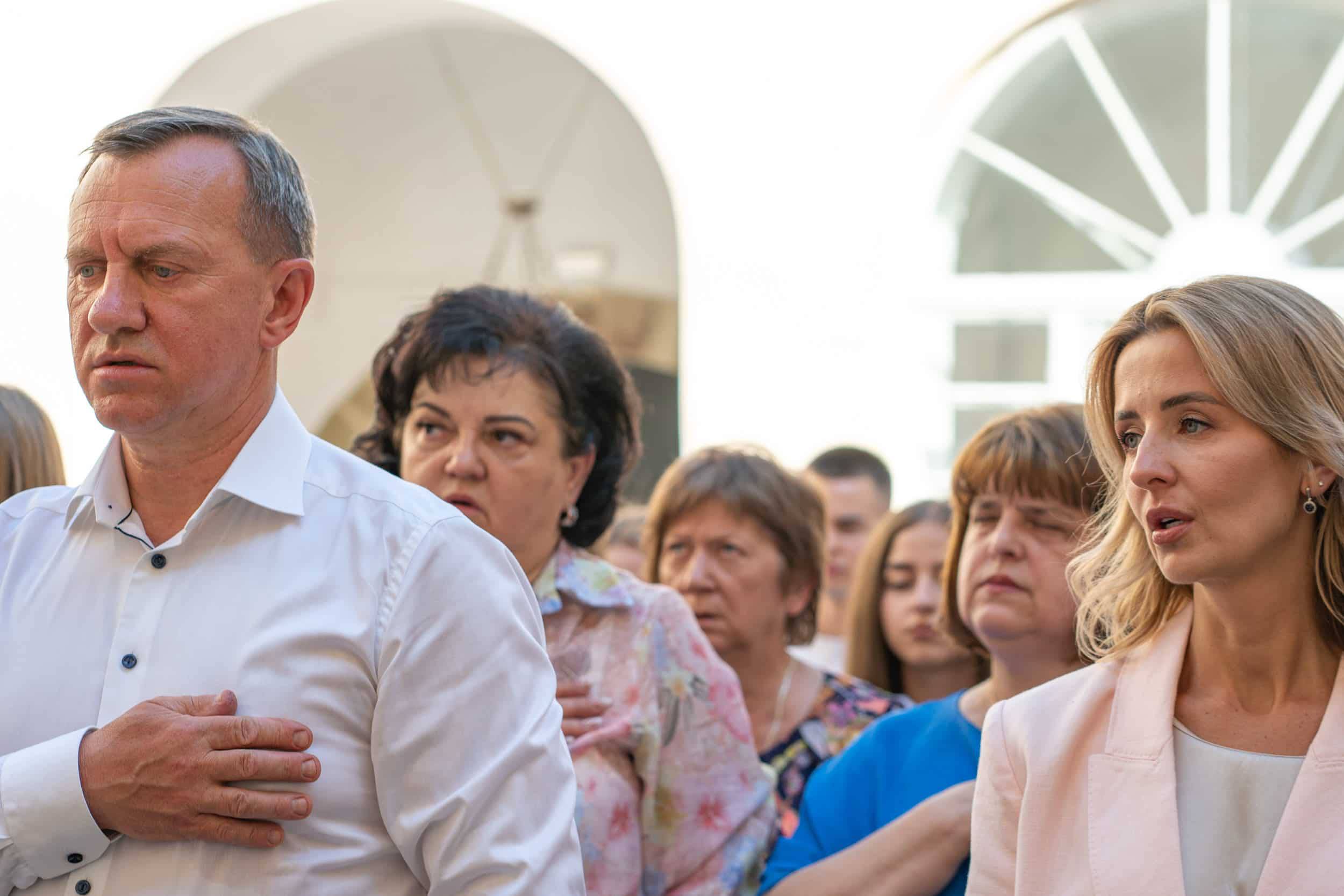 178 ужгородських одинадцятикласників отримали цьогоріч свідоцтва з відзнакою