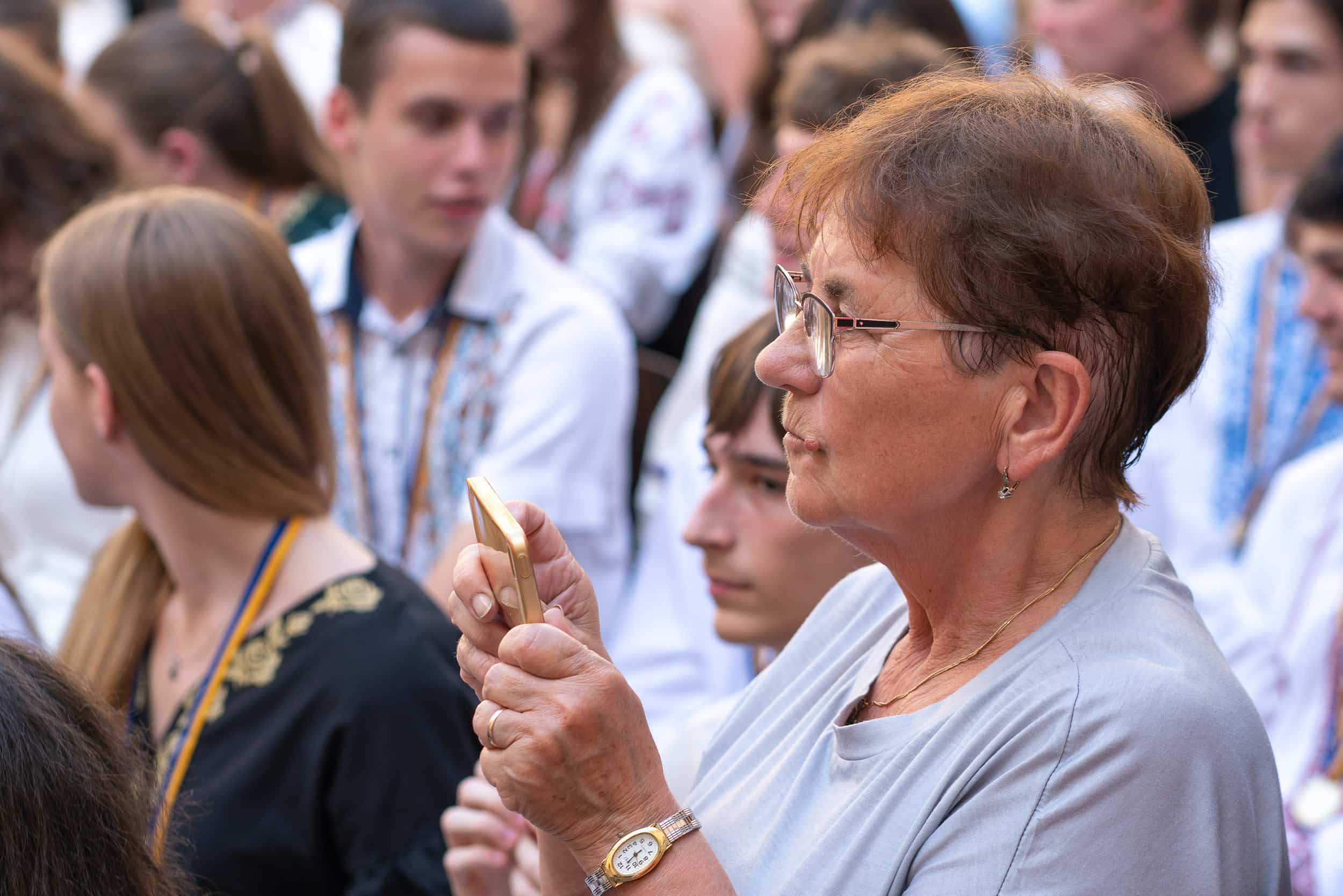 178 ужгородських одинадцятикласників отримали цьогоріч свідоцтва з відзнакою