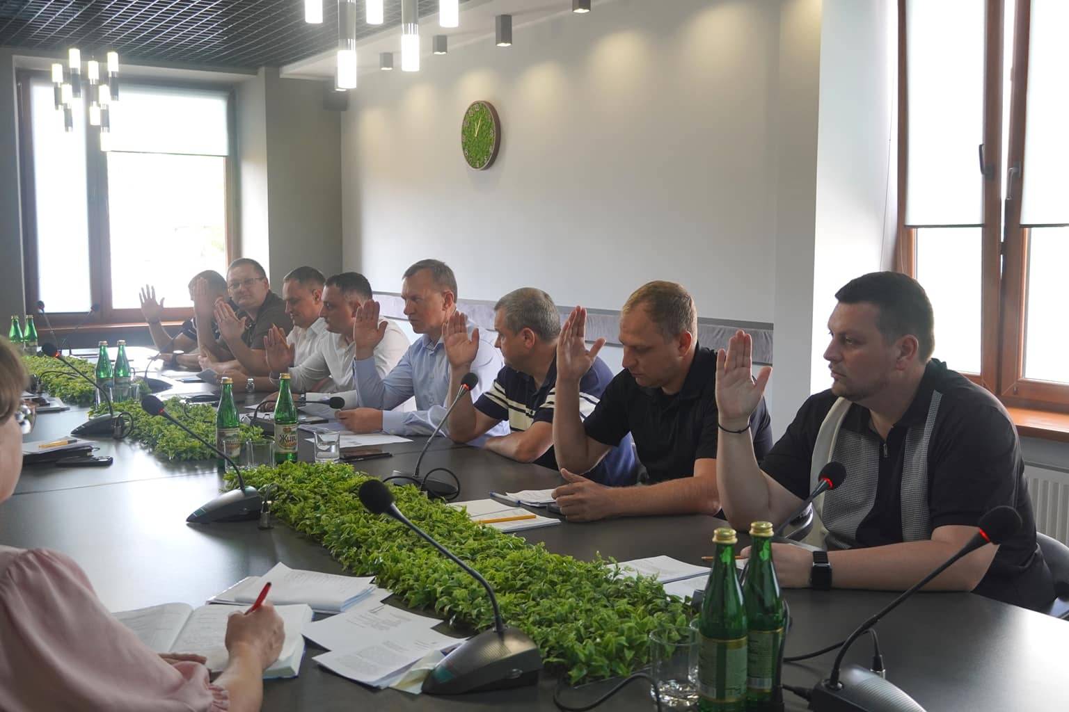 Розміщення відкритих майданчиків кафе та тимчасових споруд для підприємницької діяльності погодили сьогодні на черговому засіданні виконкому Ужгородської міської ради