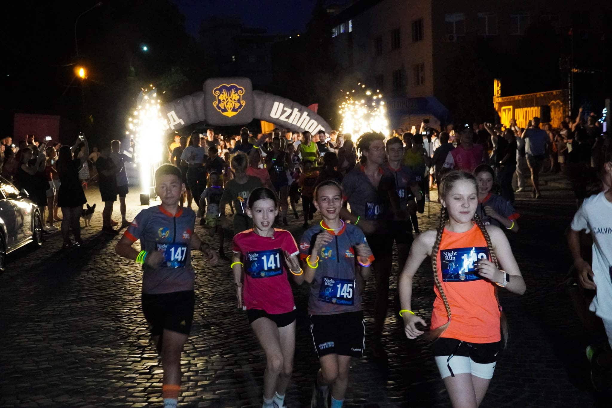 50 700 гривень для ЗСУ: благодійний «Uzhhorod Night Run» об’єднав ужгородців