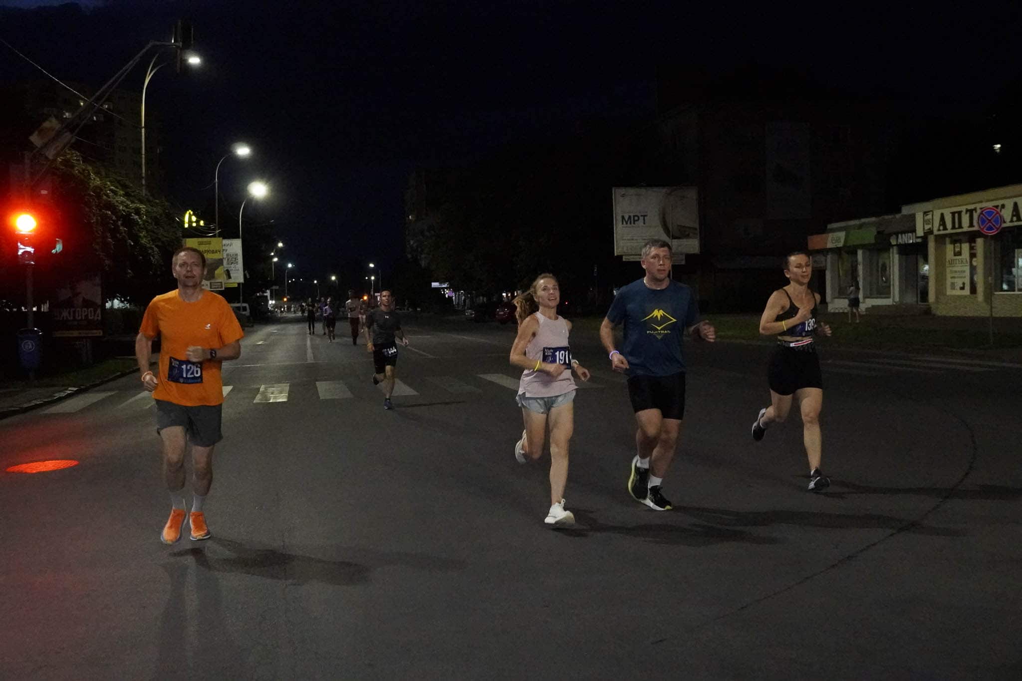 50 700 гривень для ЗСУ: благодійний «Uzhhorod Night Run» об’єднав ужгородців