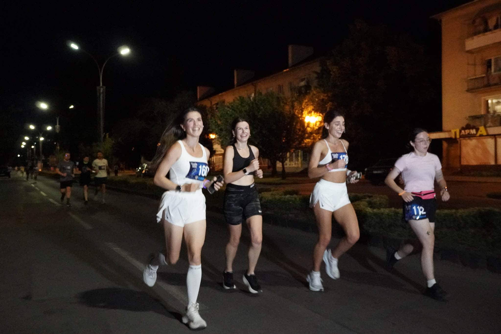 50 700 гривень для ЗСУ: благодійний «Uzhhorod Night Run» об’єднав ужгородців