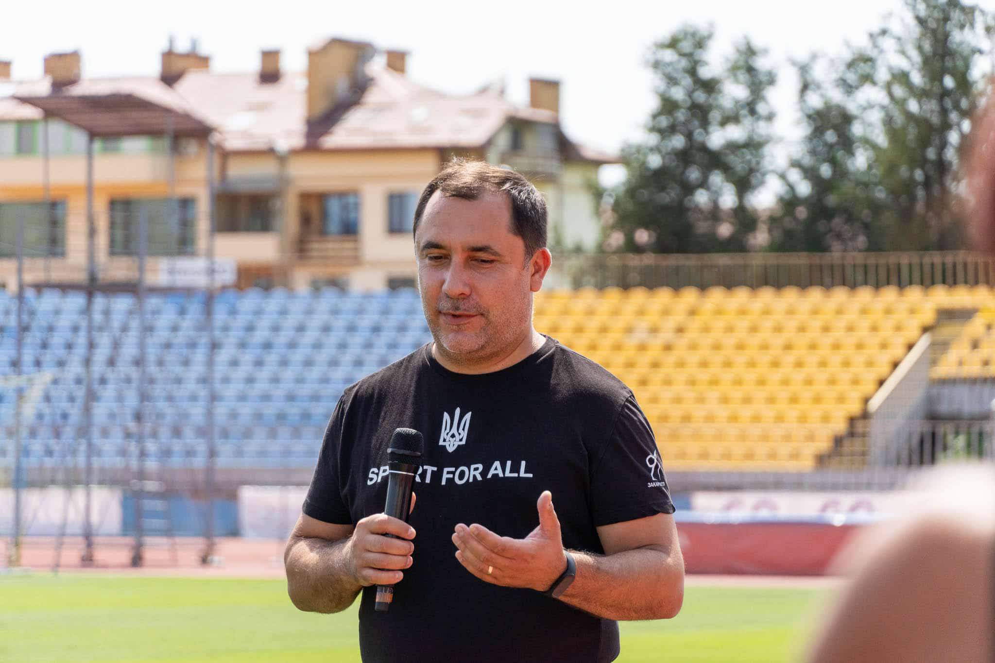 Матч памʼяті Героя України Анатолія Тегзи відбувся на стадіоні «Авангард» в Ужгороді