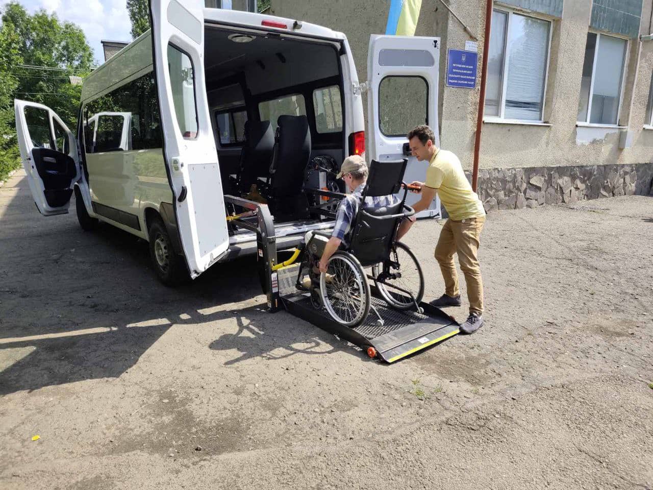«Соціальне таксі» в Ужгороді: турбота про тих, хто цього потребує