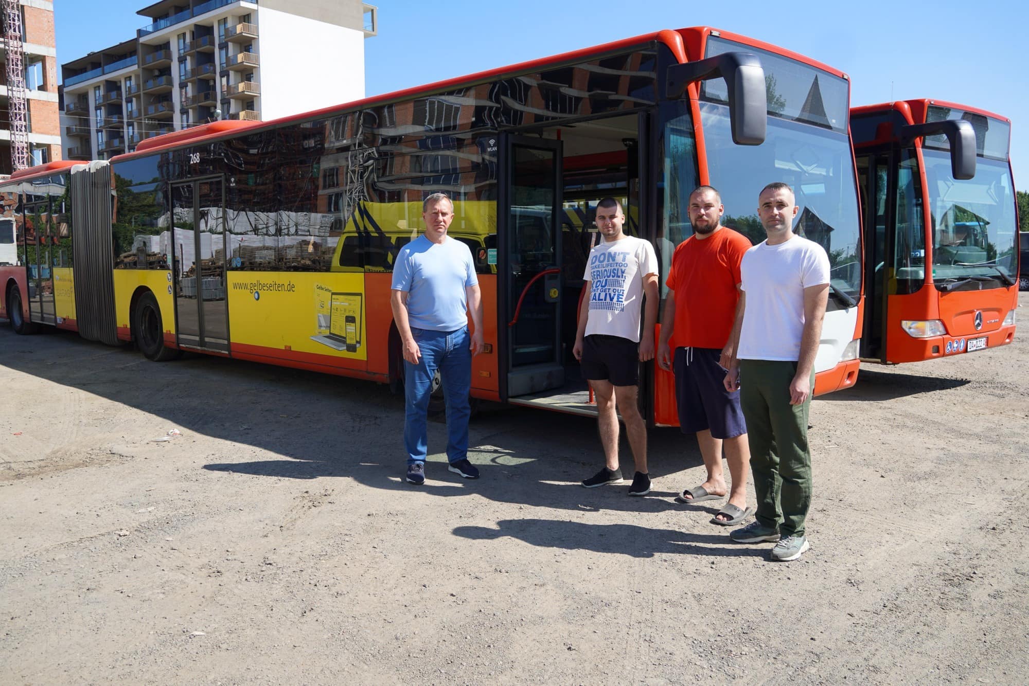 Ужгород отримав чергову допомогу із Дармштадта – два автобуси