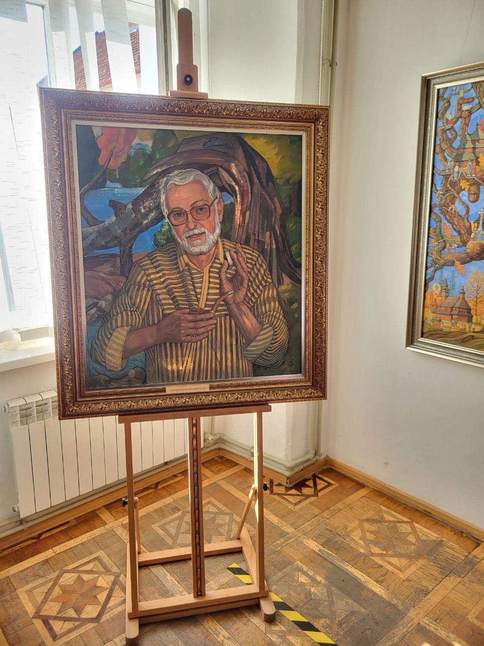 Один із найяскравіших сучасних художників Закарпаття Тарас Данилич представив в Ужгороді персональну виставку «Традиції на полотні»