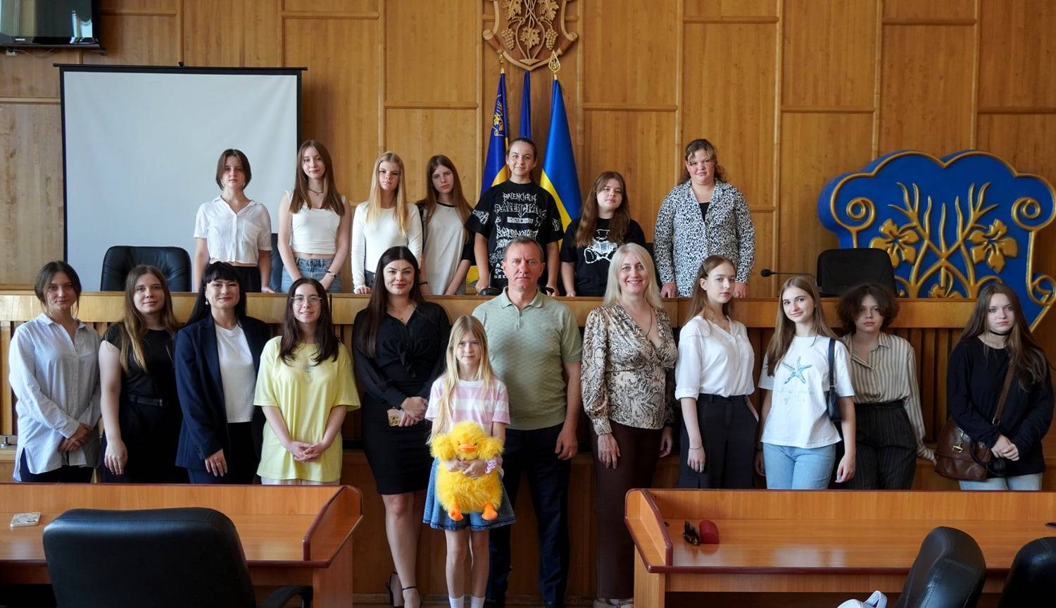 Дівчата з Girls’ Rights Club UA знайомилися з роботою Ужгородської міської ради та ЦНАПу