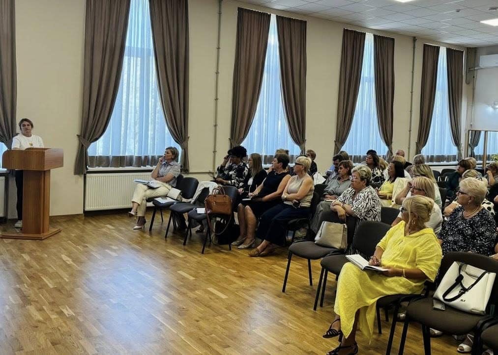 Розширене засідання колегії управління освіти Ужгородської міськради: акценти на безпеці та якості освіти