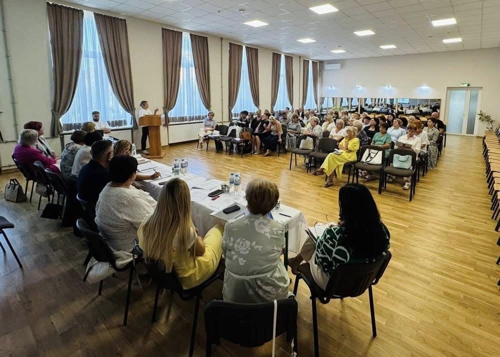 Розширене засідання колегії управління освіти Ужгородської міськради: акценти на безпеці та якості освіти