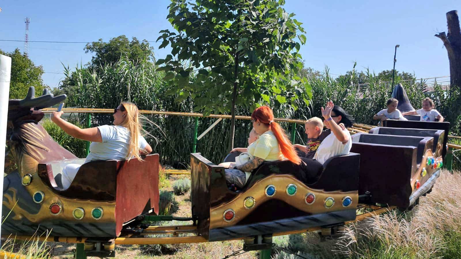 Для маленьких ужгородців – дітей загиблих та зниклих безвісти Захисників України – організували дозвілля у «DinoPark Берегово»