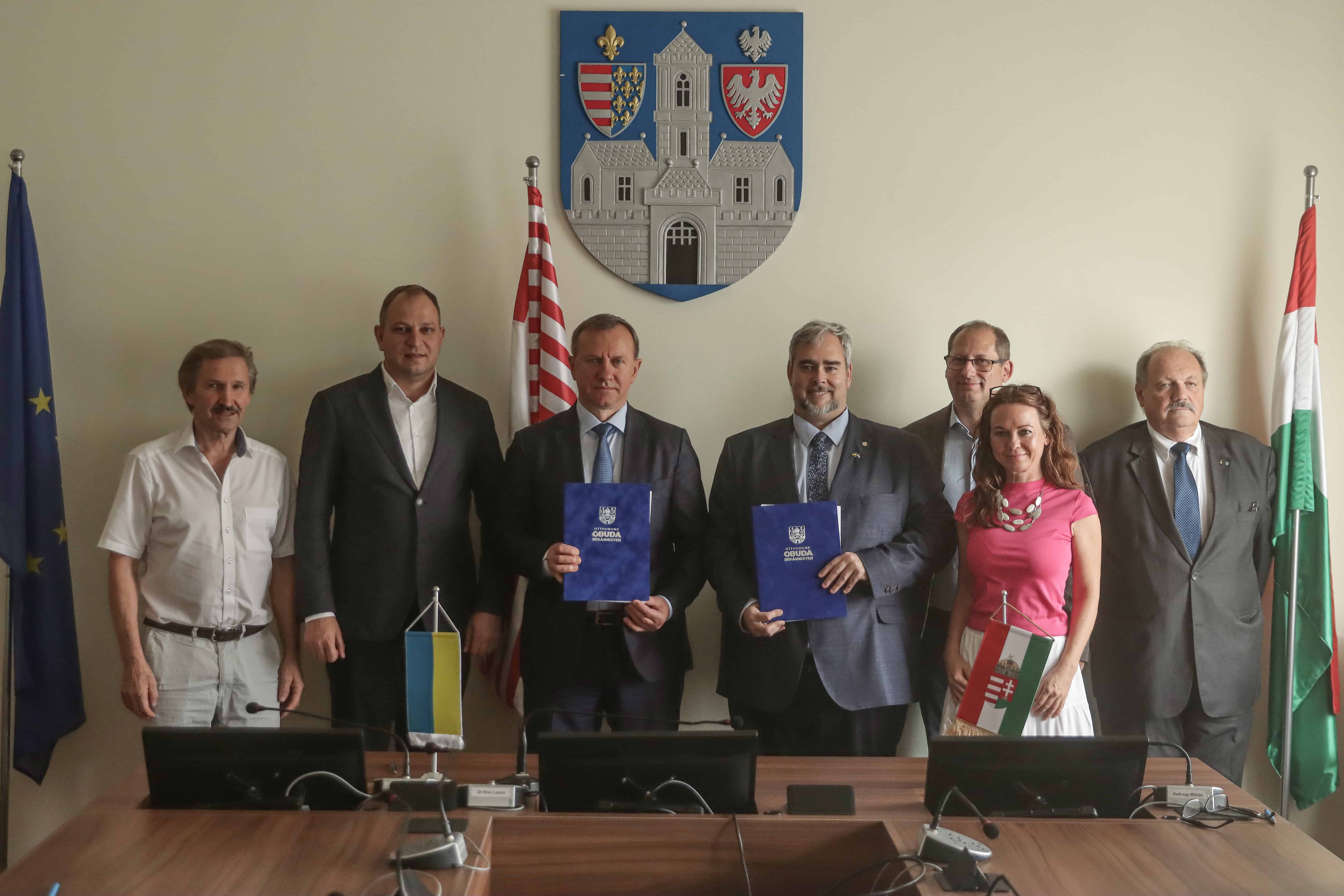 Під час робочого візиту в Угорщину міський голова Богдан Андріїв підписав угоду про співпрацю із ІІІ районом Будапешта Обуда-Бекашмедьєром