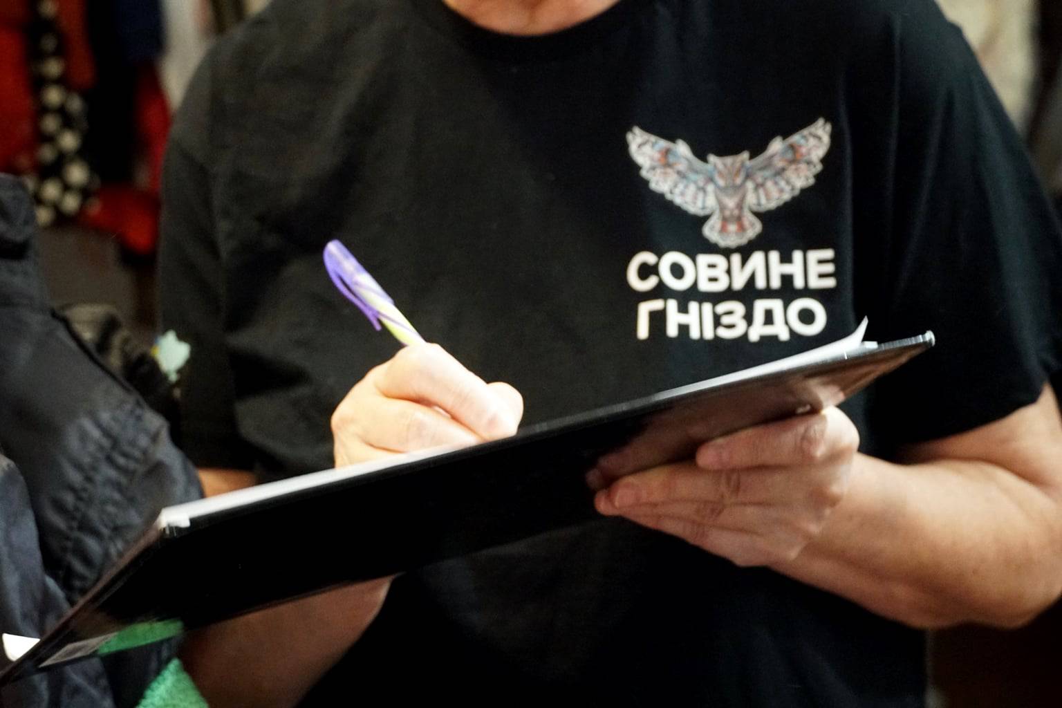 Допомога переселенцям від волонтерів 