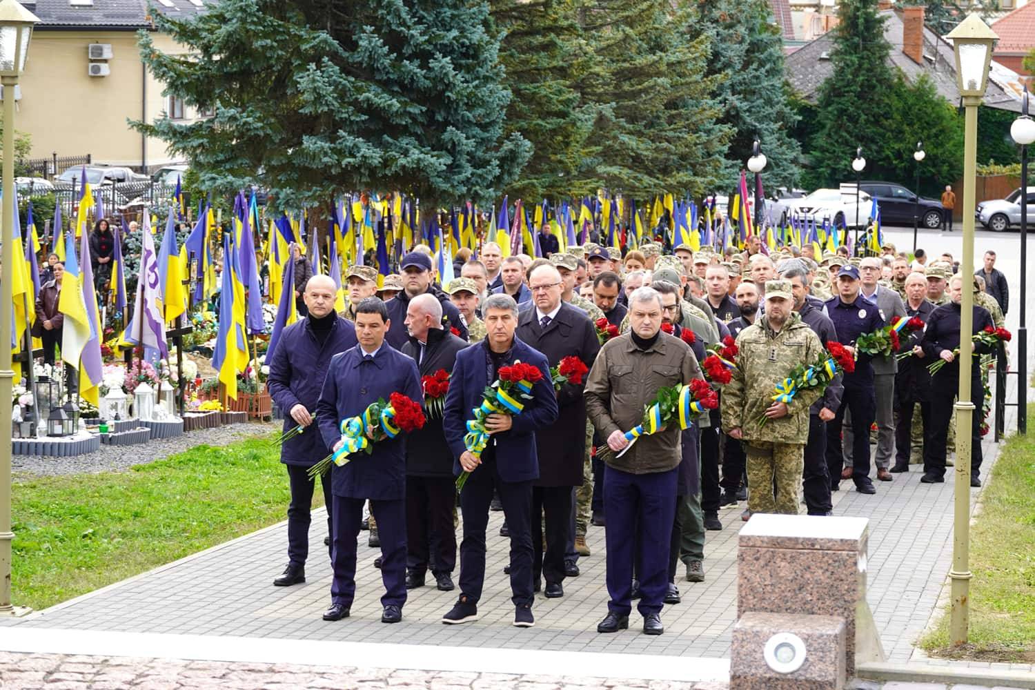 В Ужгороді відзначили День захисників і захисниць України