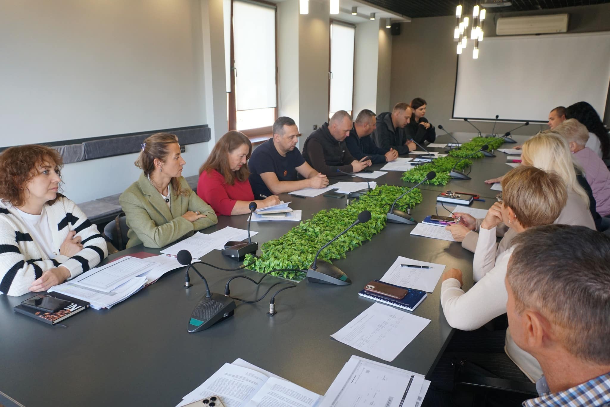 Засідання інвестиційної ради, де розглядали формування інвестиційного портфеля Ужгородської міської територіальної громади на 2026 рік, провели напередодні у міській раді