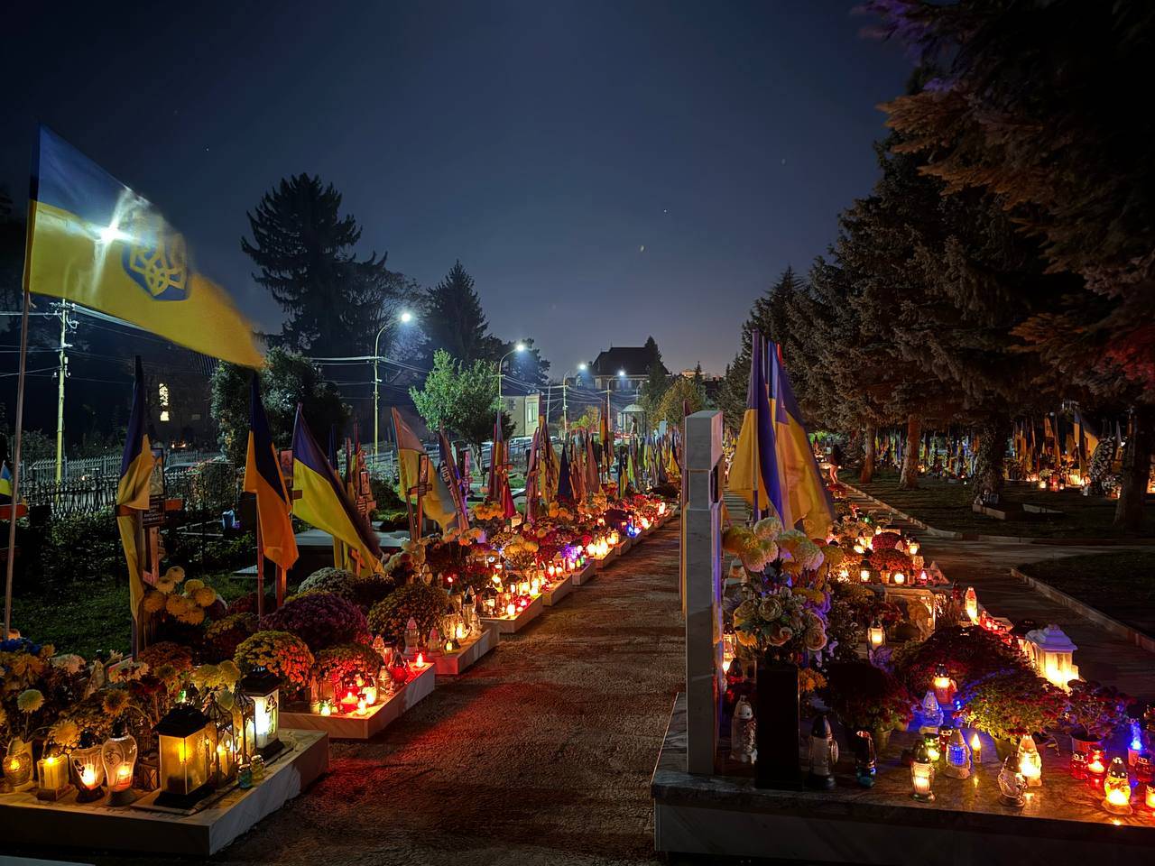 Палають свічки на Пагорбі Слави… Пам’ятаємо тих, хто віддав життя за Україну