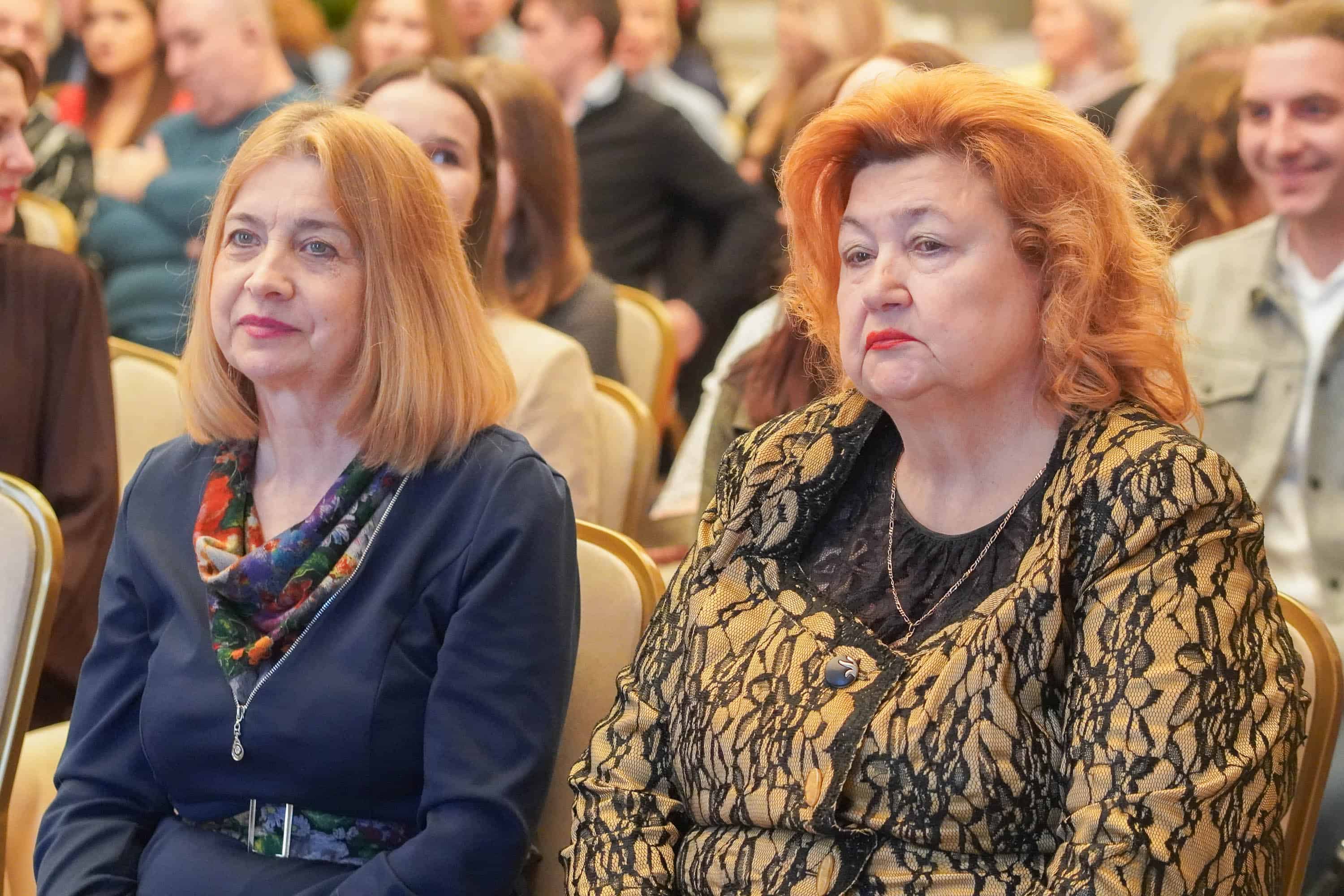 У переддень професійного свята: в Ужгороді привітали митців та діячів культури