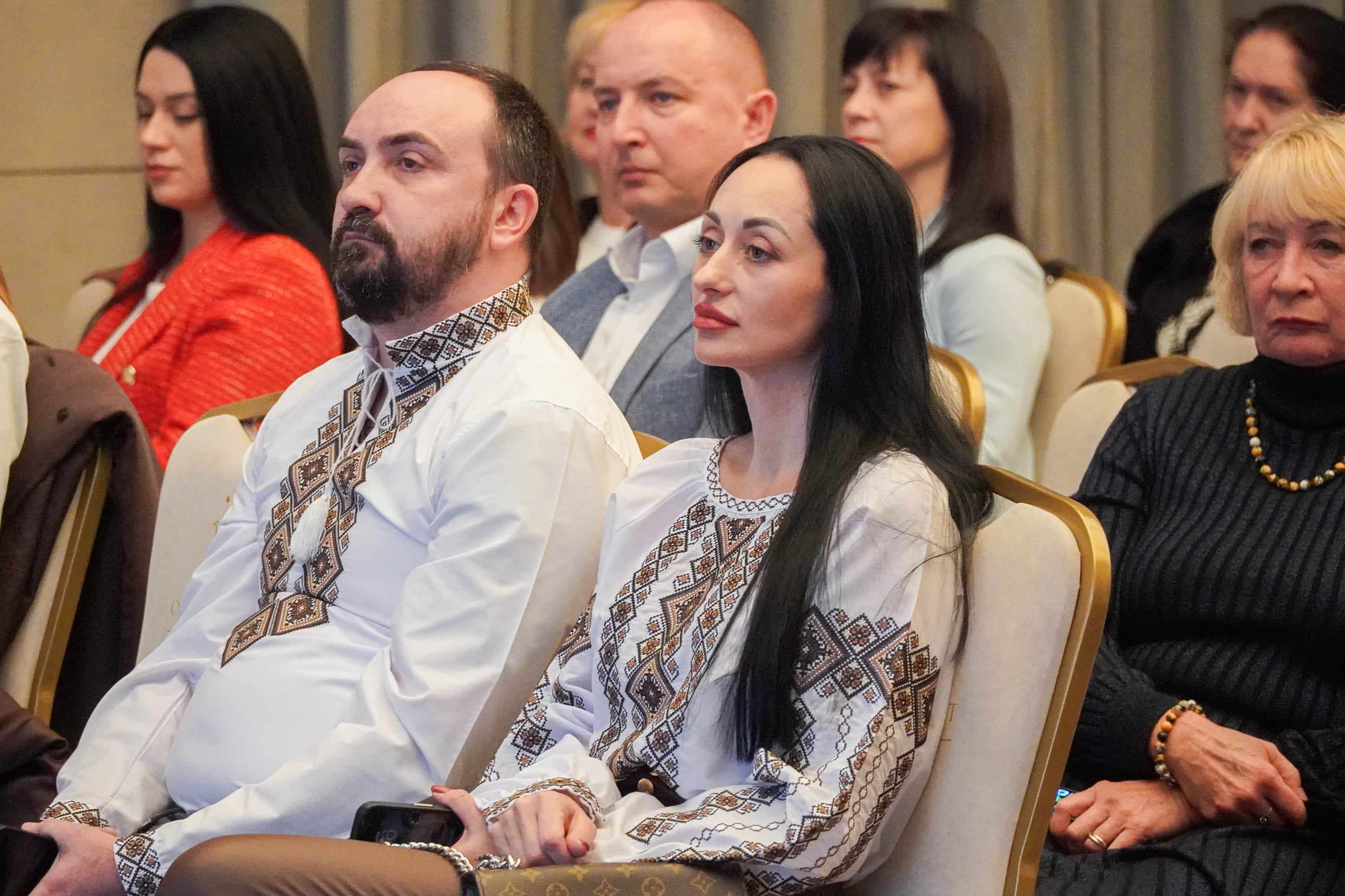 У переддень професійного свята: в Ужгороді привітали митців та діячів культури