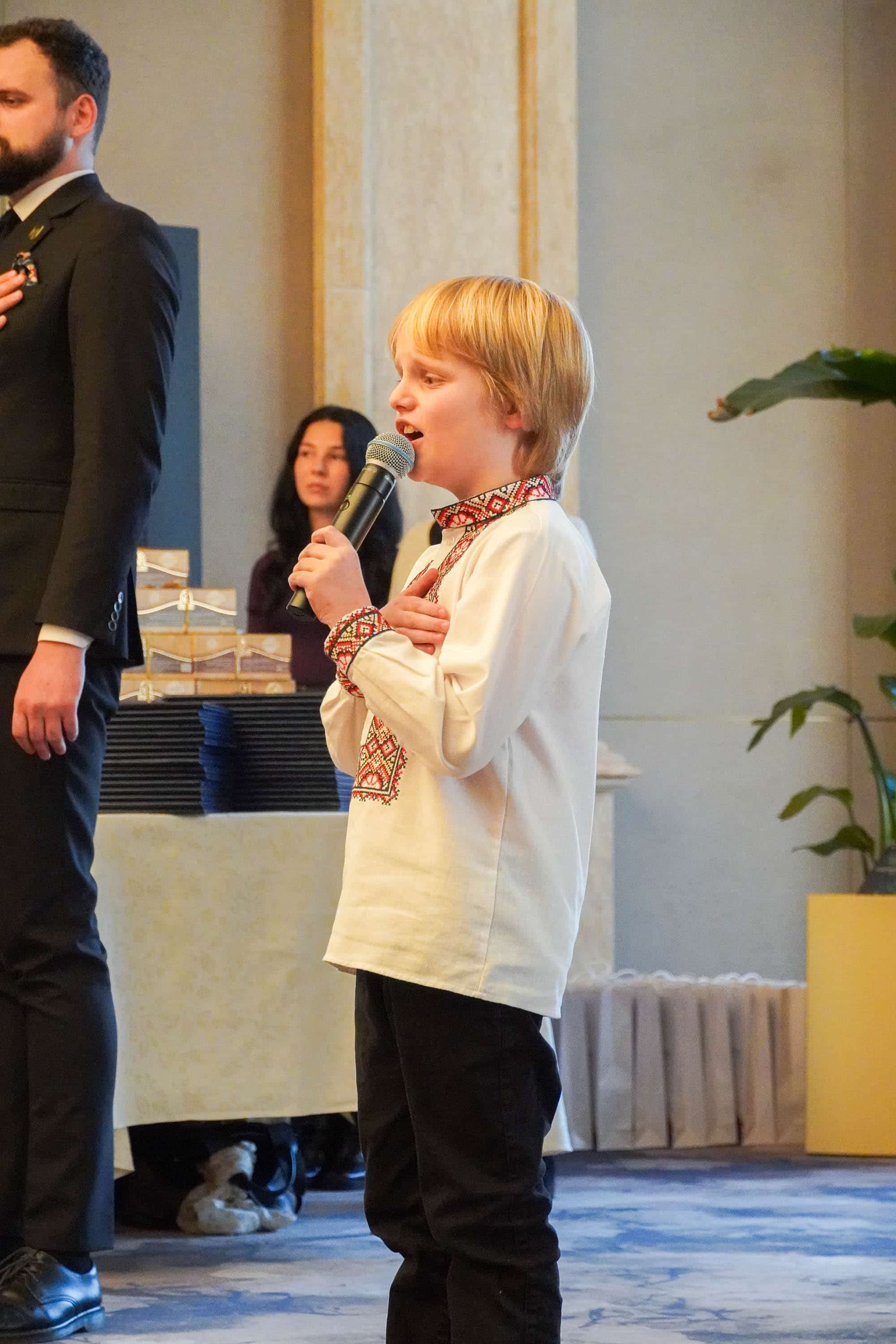 У переддень професійного свята: в Ужгороді привітали митців та діячів культури