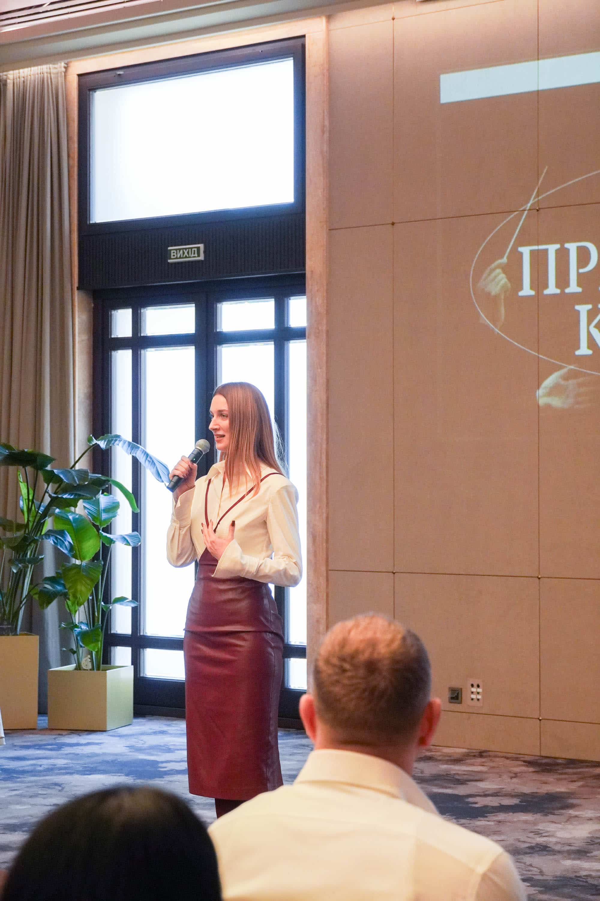 У переддень професійного свята: в Ужгороді привітали митців та діячів культури