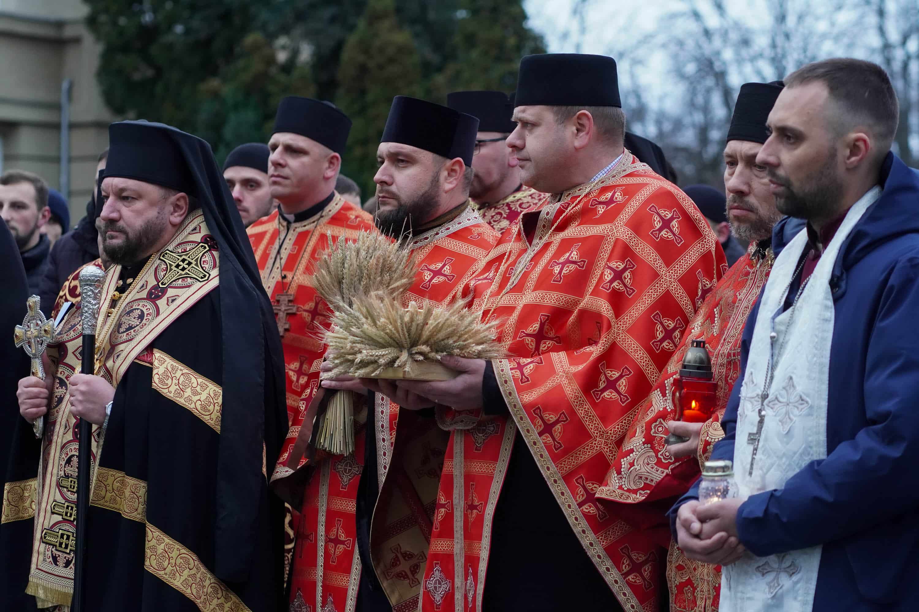 В Ужгороді вшанували пам'ять жертв Голодоморів
