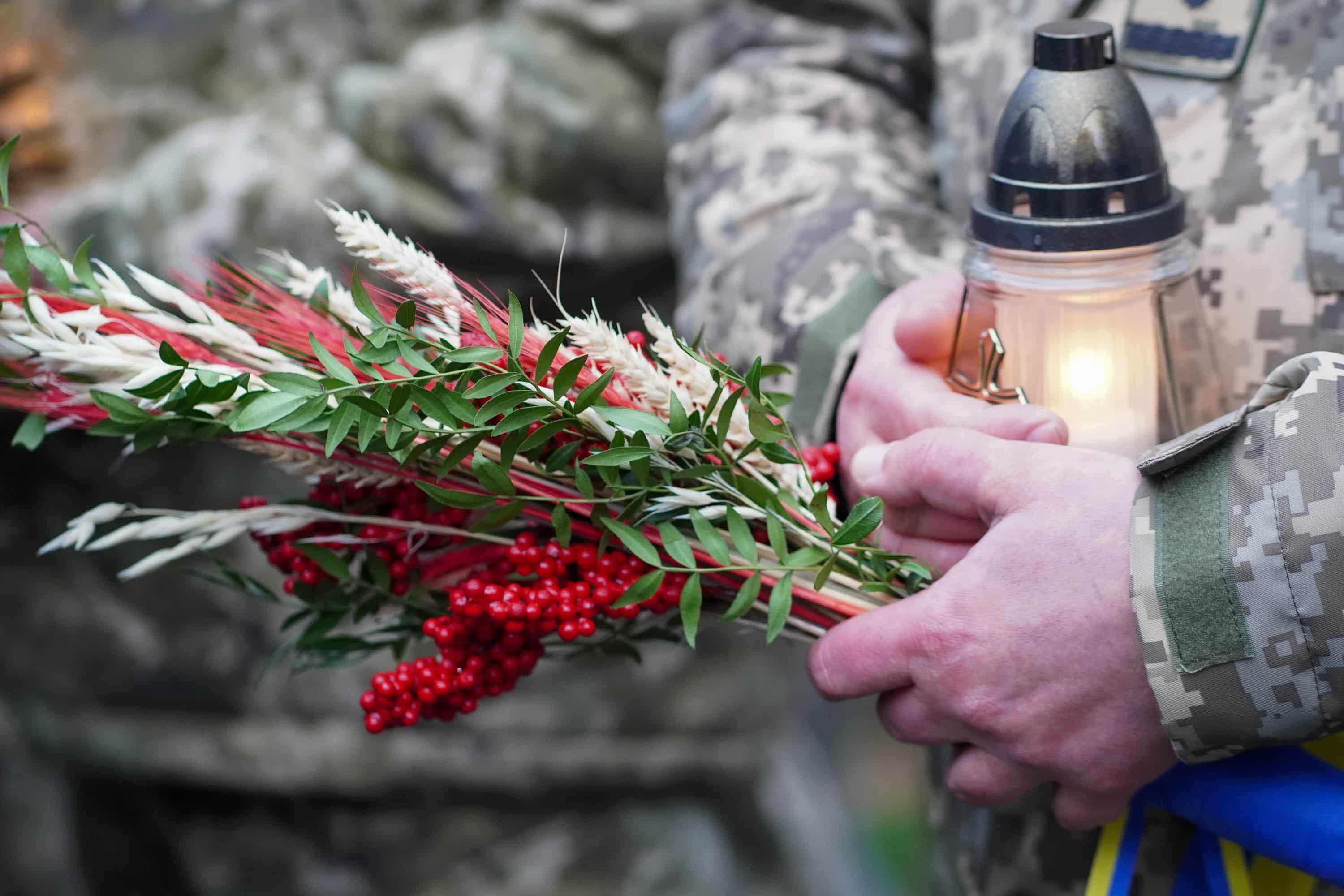 В Ужгороді вшанували пам'ять жертв Голодоморів