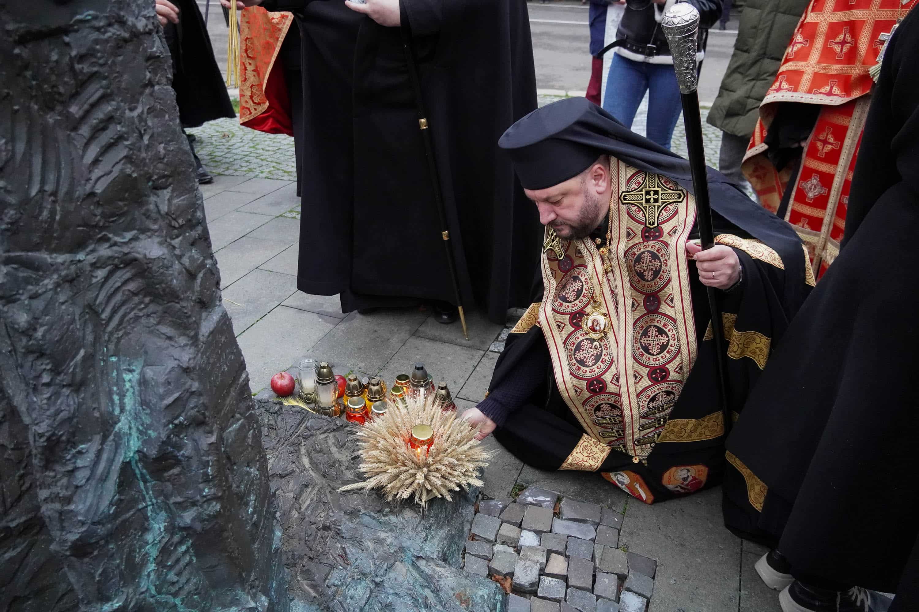 В Ужгороді вшанували пам'ять жертв Голодоморів