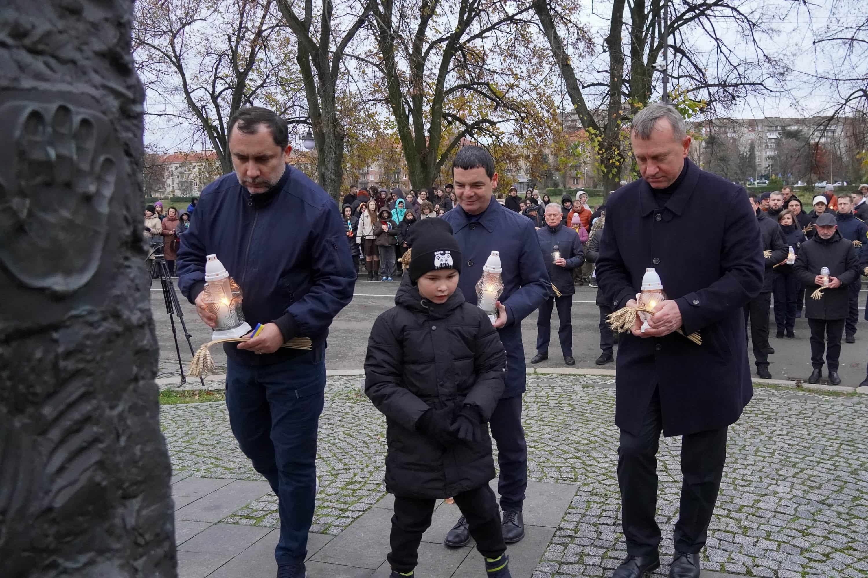 В Ужгороді вшанували пам'ять жертв Голодоморів