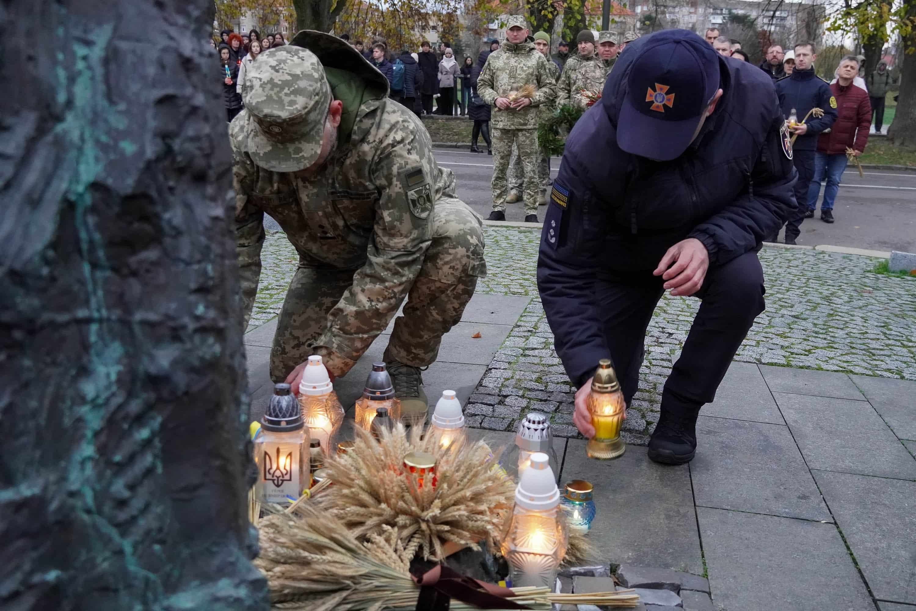 В Ужгороді вшанували пам'ять жертв Голодоморів