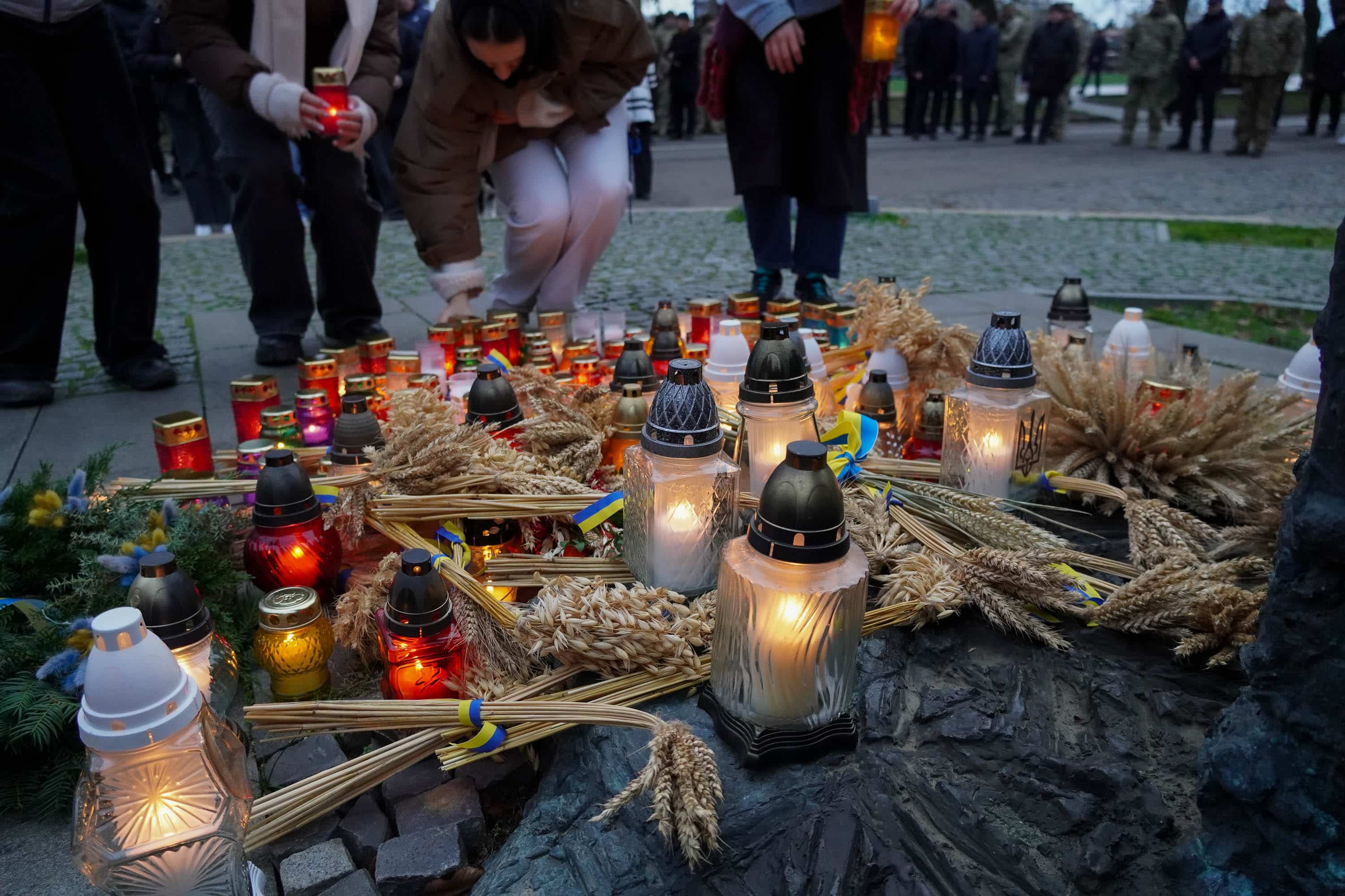 В Ужгороді вшанували пам'ять жертв Голодоморів