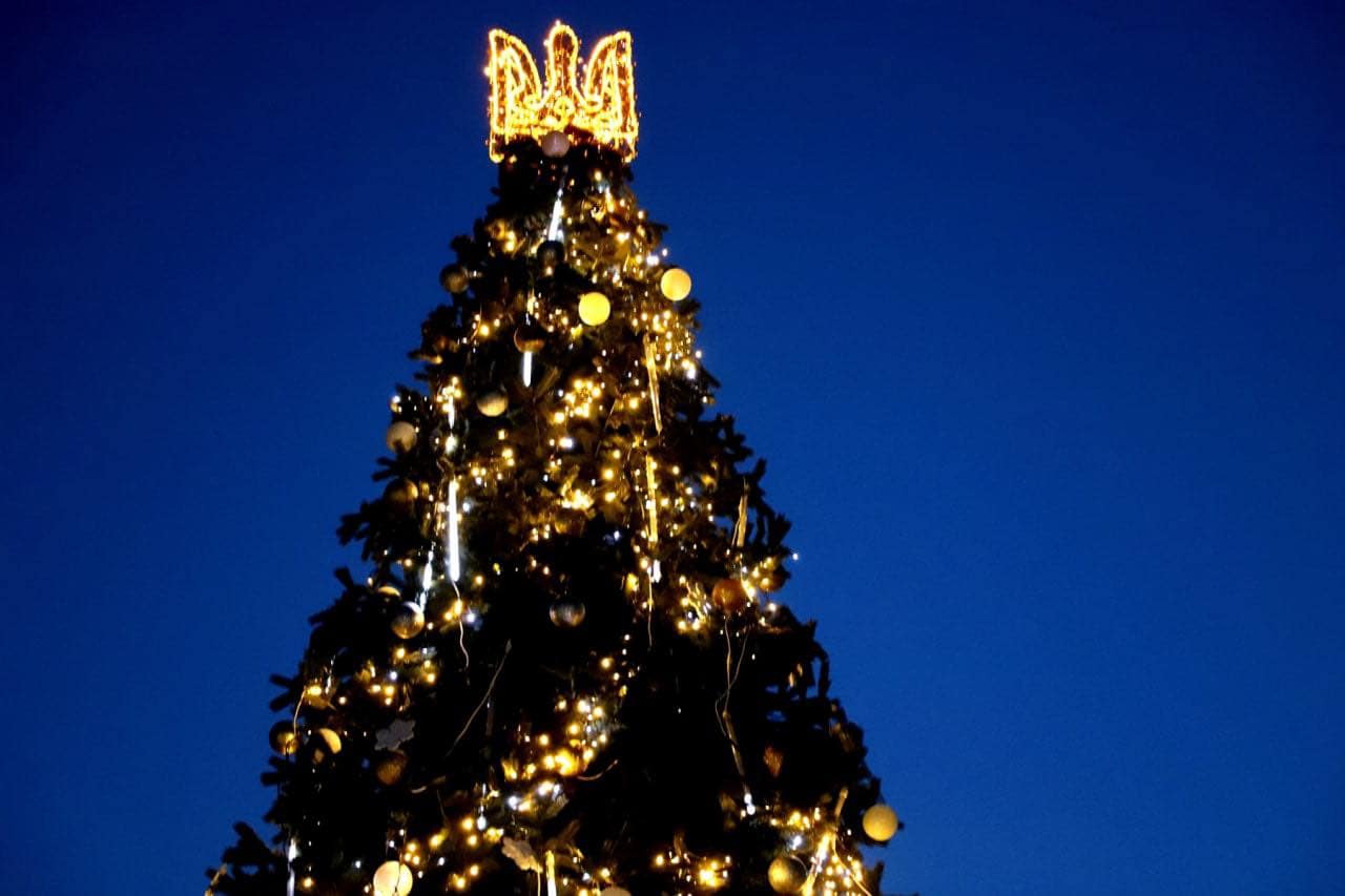 Засвічення вогнів головної ялинки Ужгорода відбудеться напередодні Дня Святого Миколая – 5 грудня